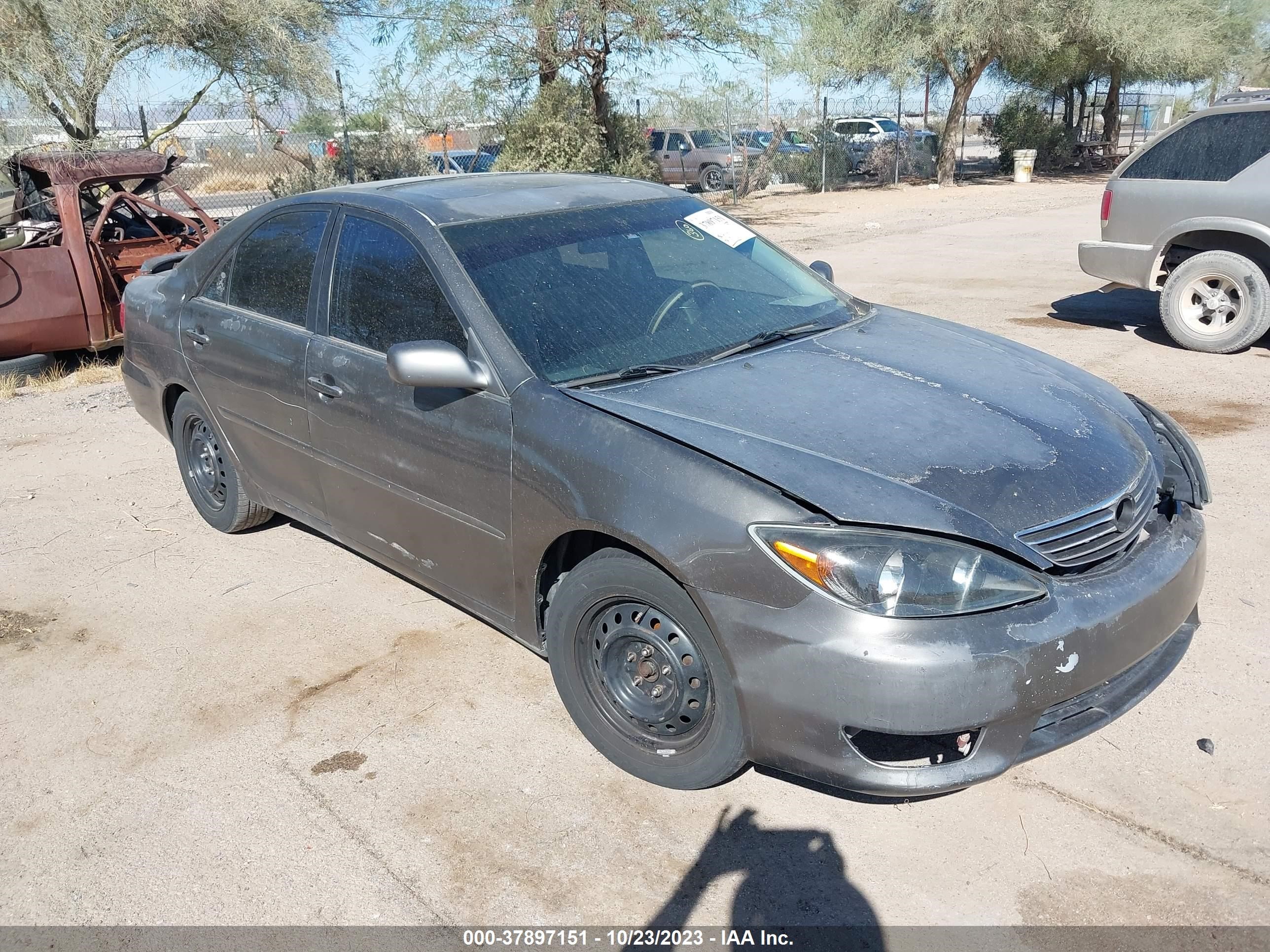 Photo 0 VIN: 4T1BE32KX5U612597 - TOYOTA CAMRY 