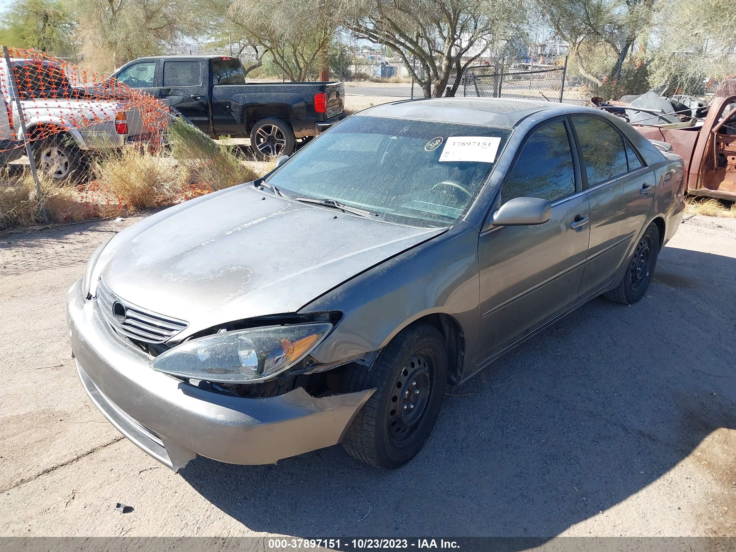 Photo 1 VIN: 4T1BE32KX5U612597 - TOYOTA CAMRY 