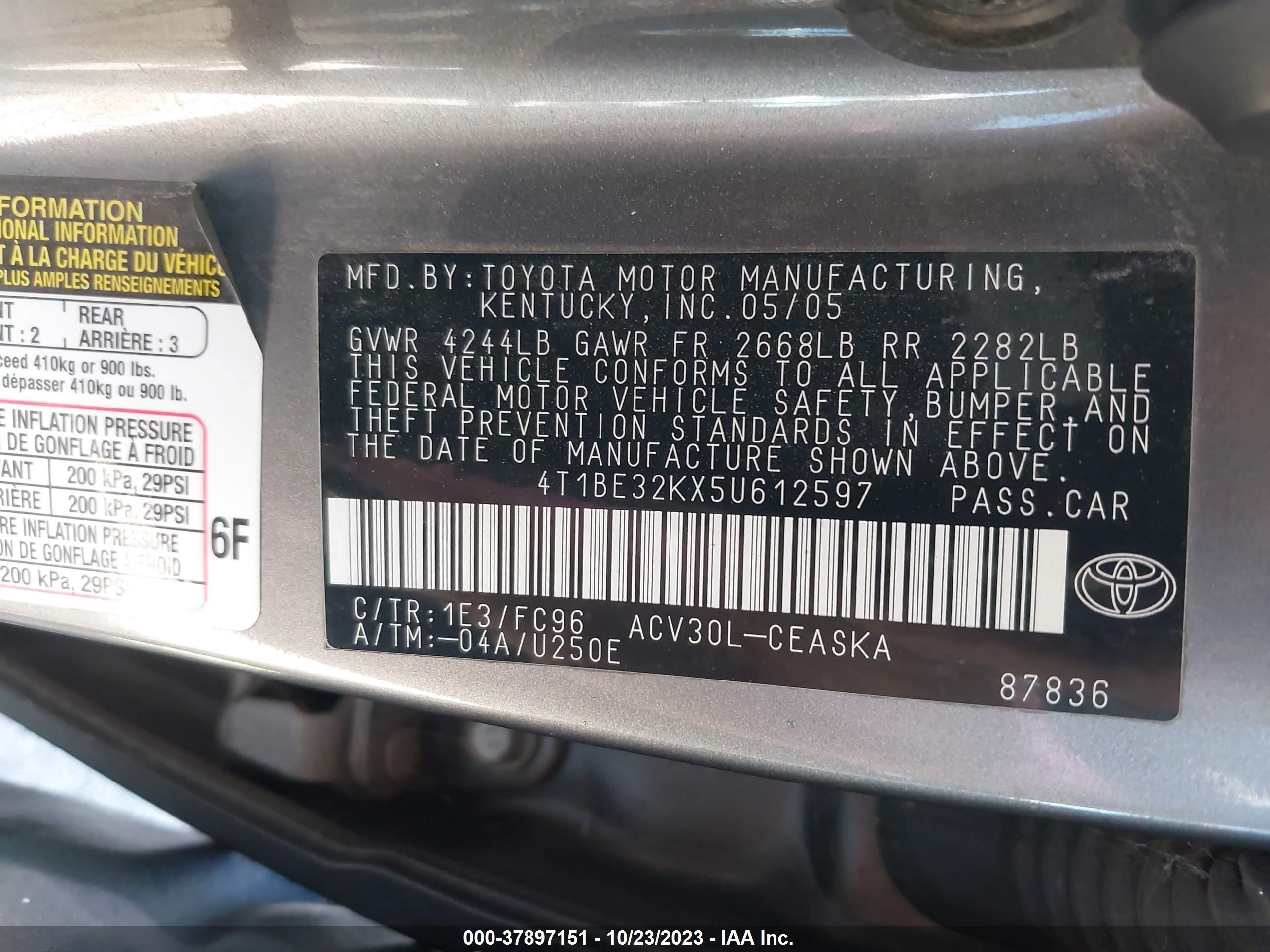 Photo 8 VIN: 4T1BE32KX5U612597 - TOYOTA CAMRY 