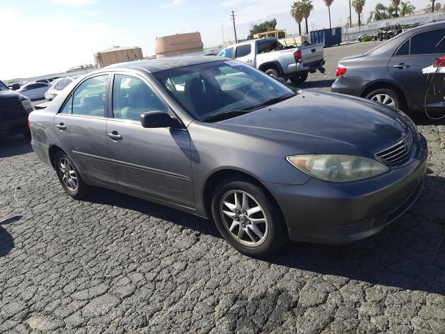 Photo 3 VIN: 4T1BE32KX5U620537 - TOYOTA CAMRY LE 