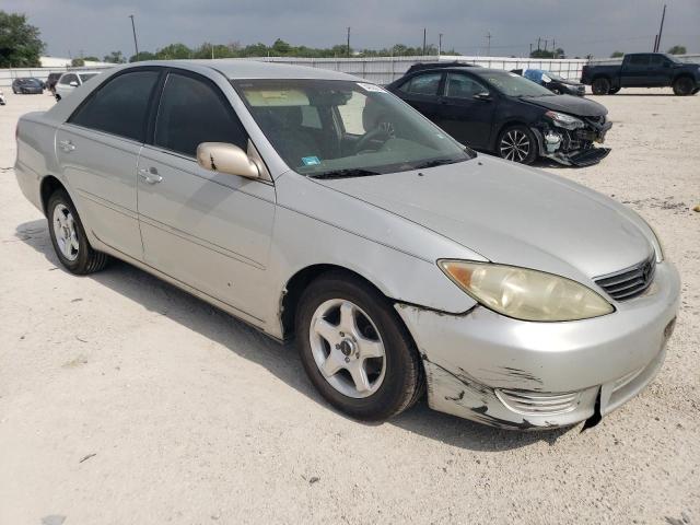 Photo 3 VIN: 4T1BE32KX5U942112 - TOYOTA CAMRY 