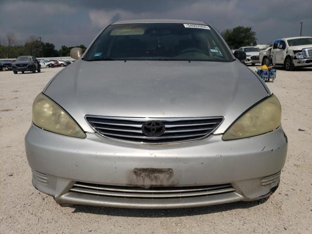 Photo 4 VIN: 4T1BE32KX5U942112 - TOYOTA CAMRY 