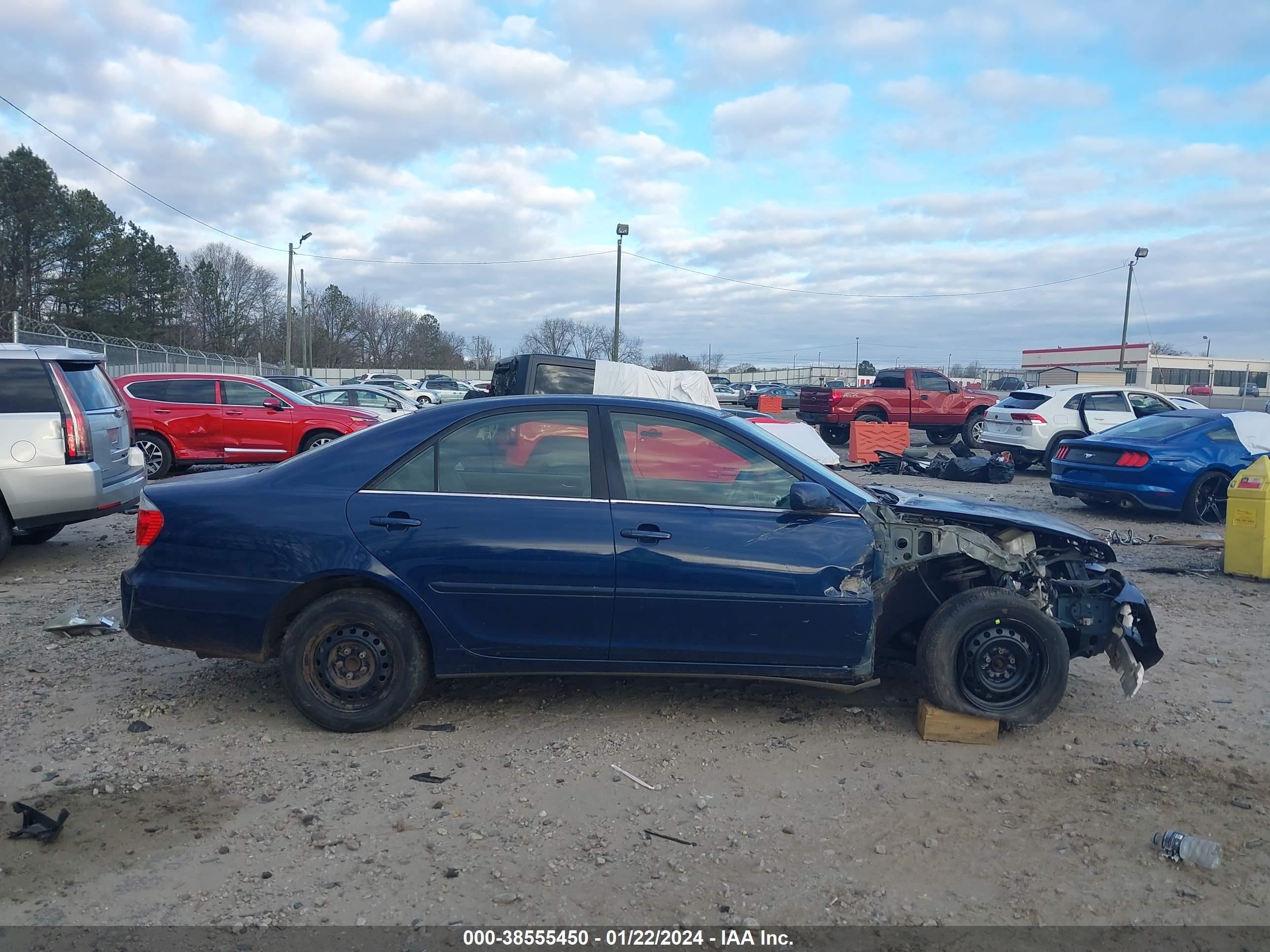 Photo 12 VIN: 4T1BE32KX6U111677 - TOYOTA CAMRY 