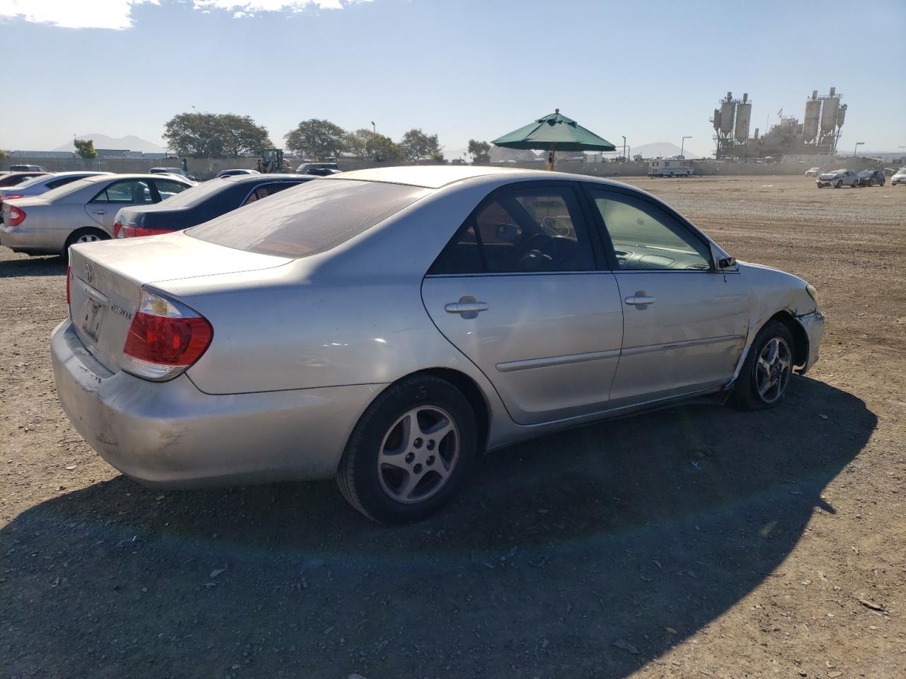 Photo 2 VIN: 4T1BE32KX6U164878 - TOYOTA CAMRY 