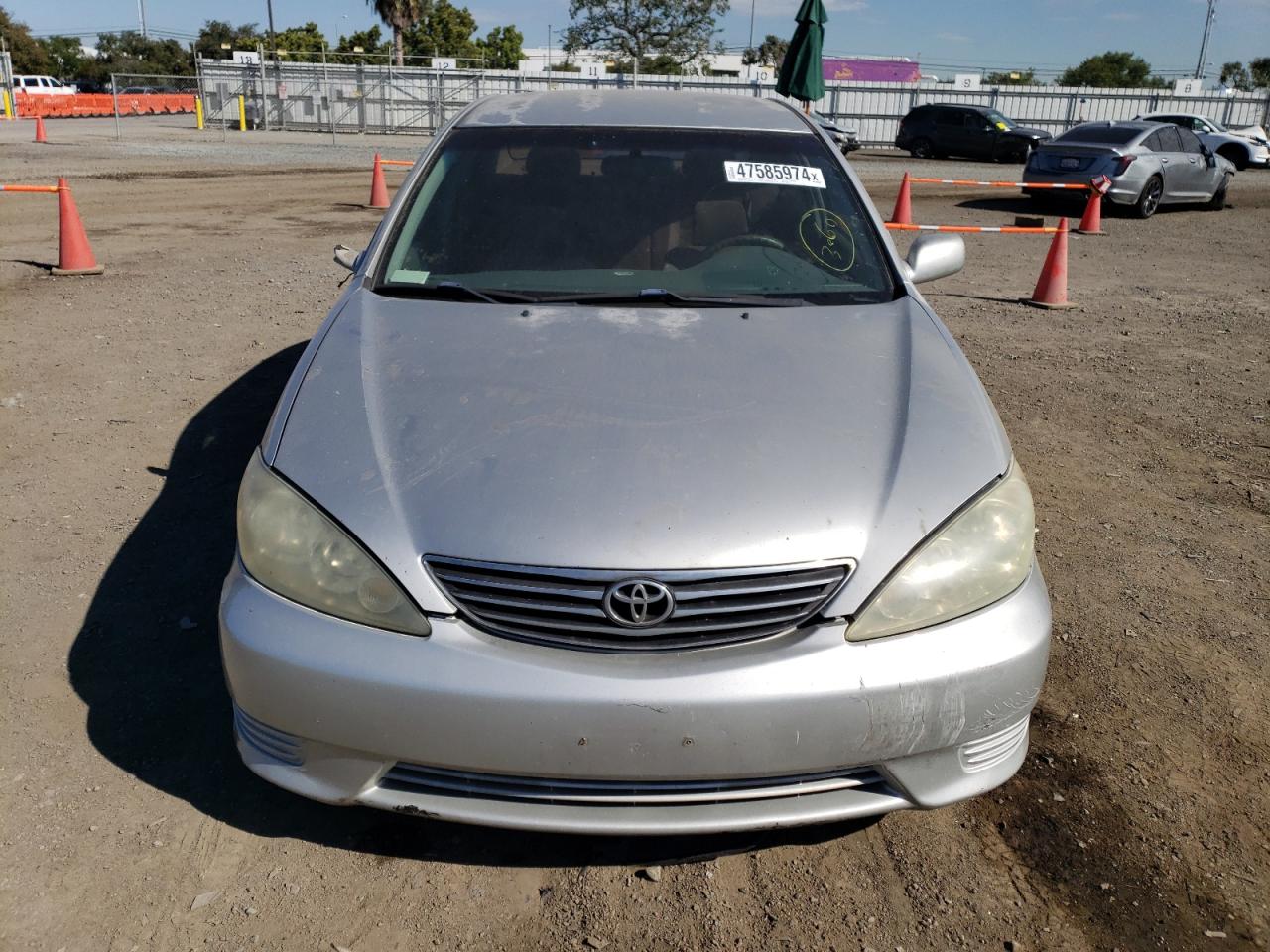 Photo 4 VIN: 4T1BE32KX6U164878 - TOYOTA CAMRY 