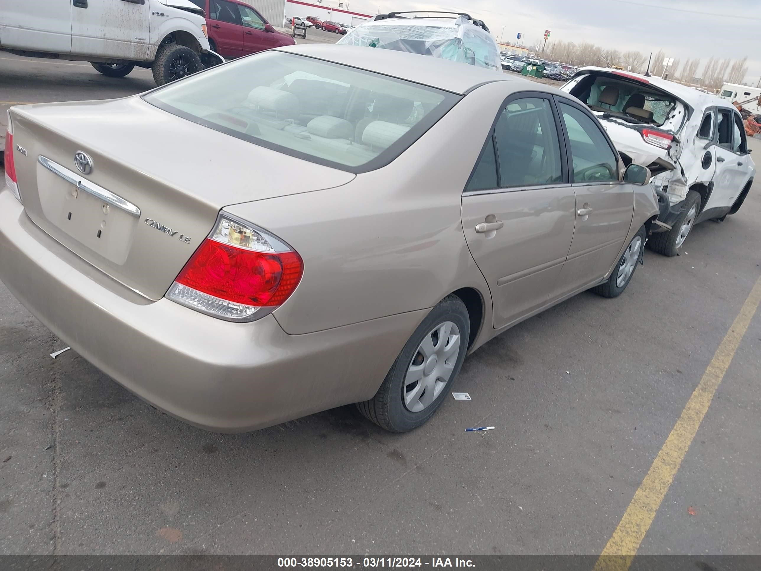 Photo 3 VIN: 4T1BE32KX6U725810 - TOYOTA CAMRY 