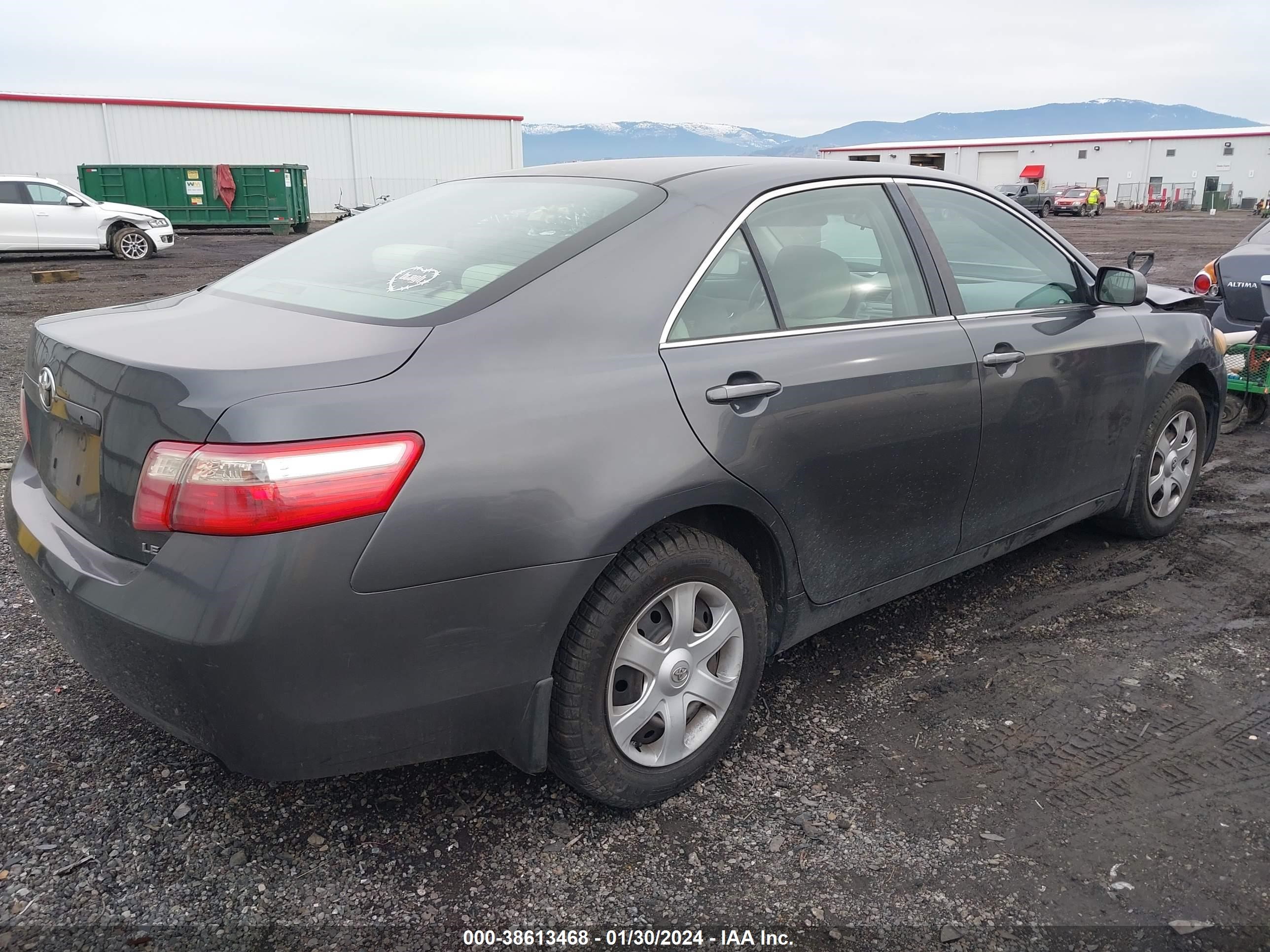 Photo 3 VIN: 4T1BE46K07U008740 - TOYOTA CAMRY 