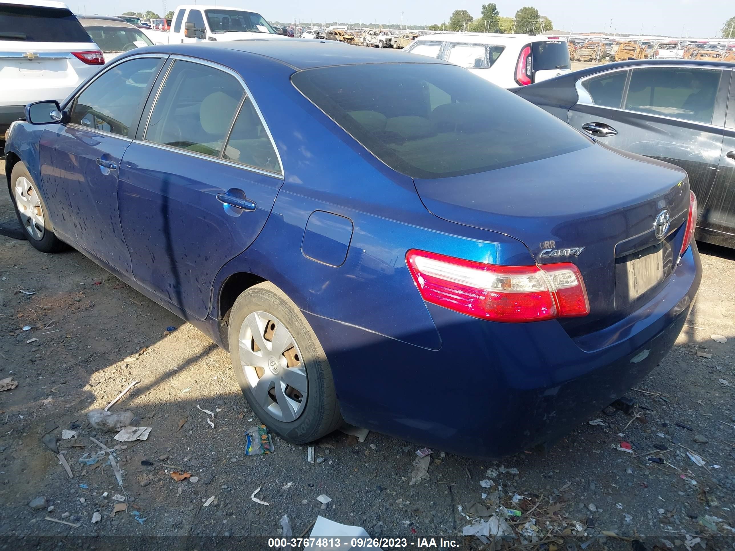 Photo 2 VIN: 4T1BE46K07U081588 - TOYOTA CAMRY 