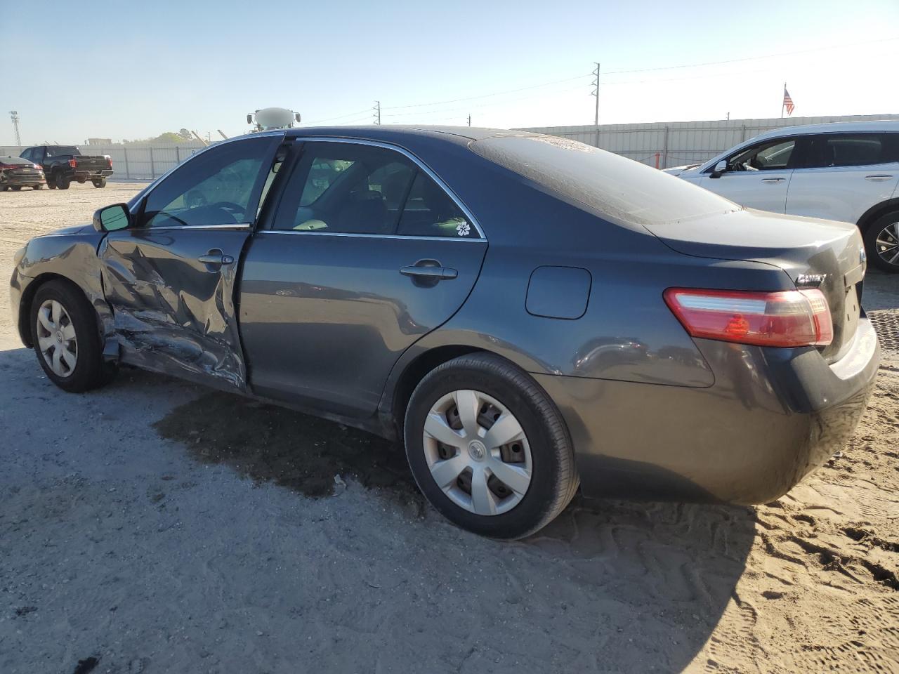 Photo 1 VIN: 4T1BE46K07U093627 - TOYOTA CAMRY 