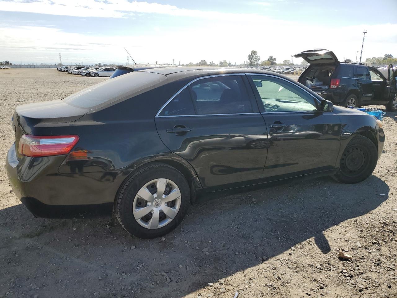 Photo 2 VIN: 4T1BE46K07U531367 - TOYOTA CAMRY 