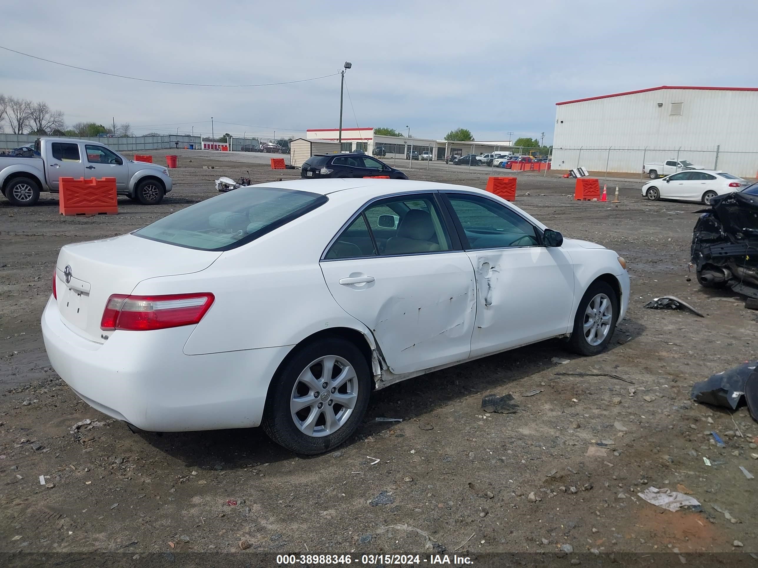 Photo 3 VIN: 4T1BE46K07U540845 - TOYOTA CAMRY 