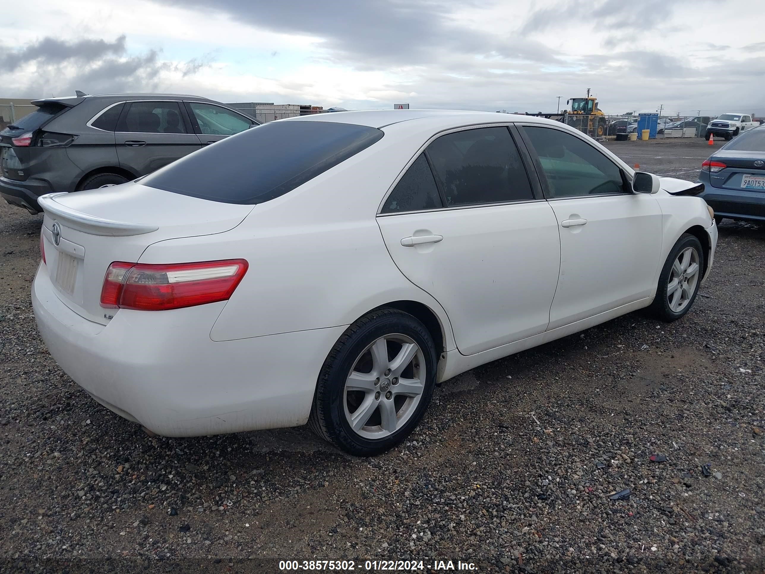 Photo 3 VIN: 4T1BE46K07U566619 - TOYOTA CAMRY 