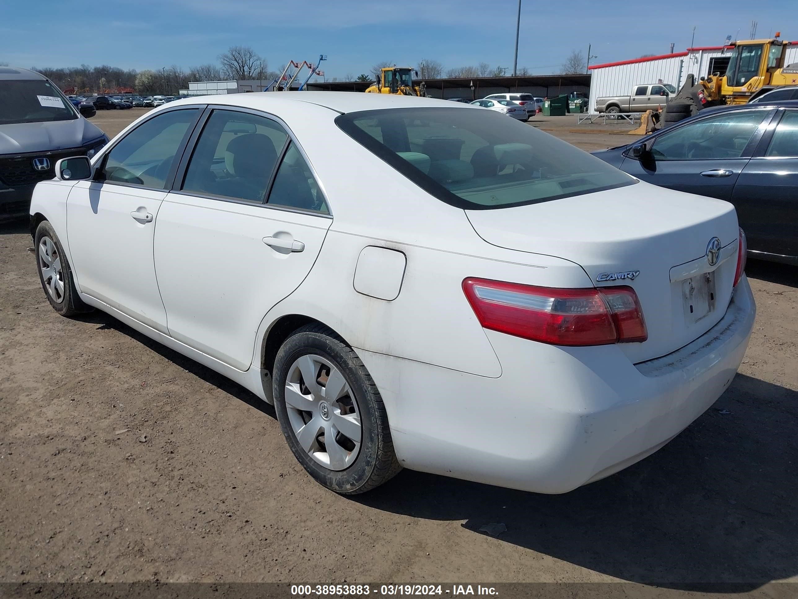 Photo 2 VIN: 4T1BE46K07U614300 - TOYOTA CAMRY 