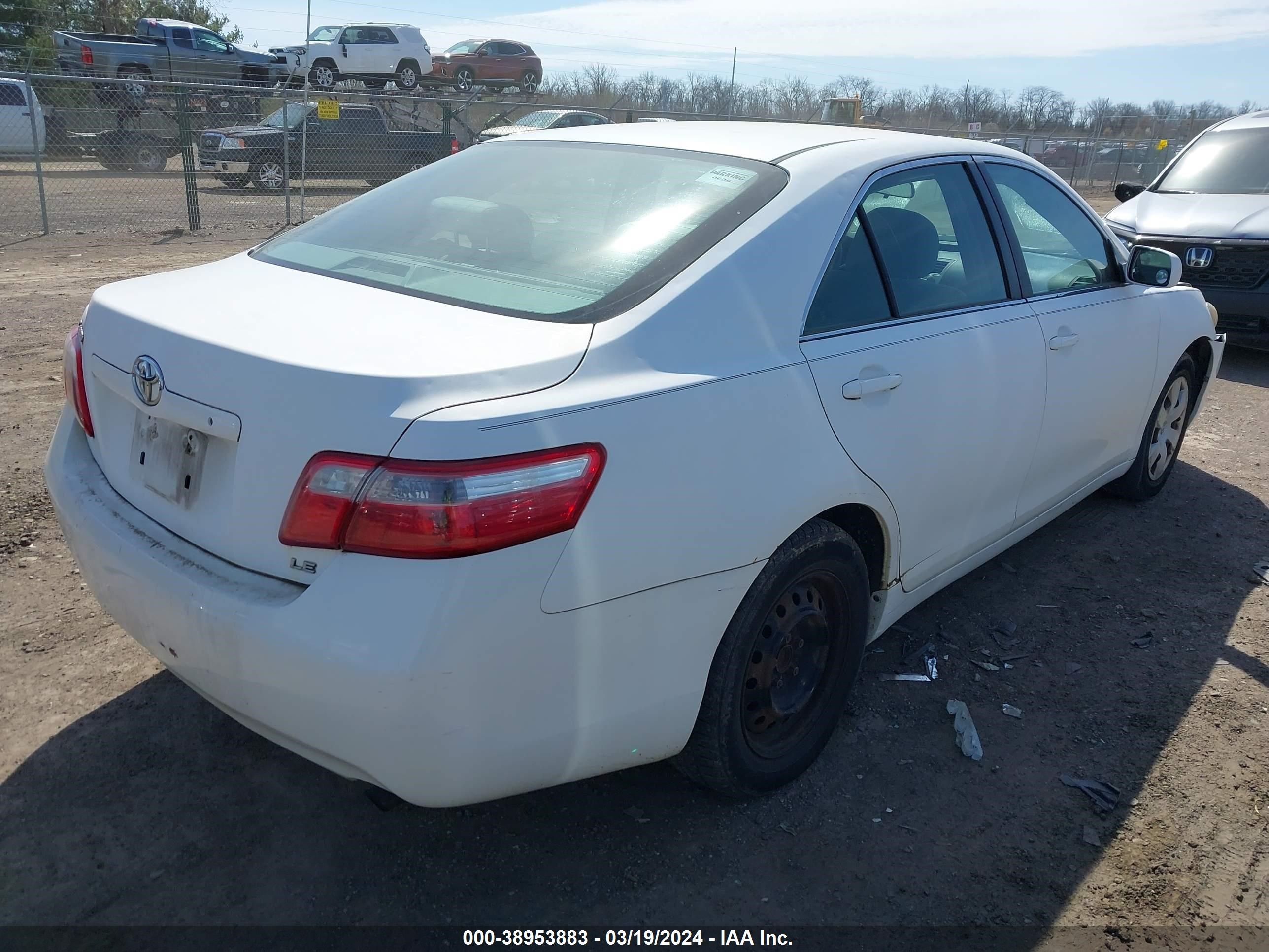 Photo 3 VIN: 4T1BE46K07U614300 - TOYOTA CAMRY 