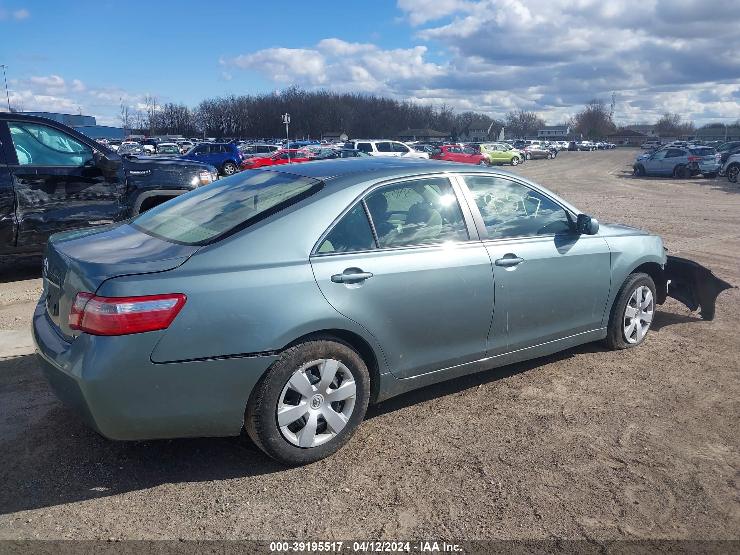 Photo 3 VIN: 4T1BE46K07U616452 - TOYOTA CAMRY 