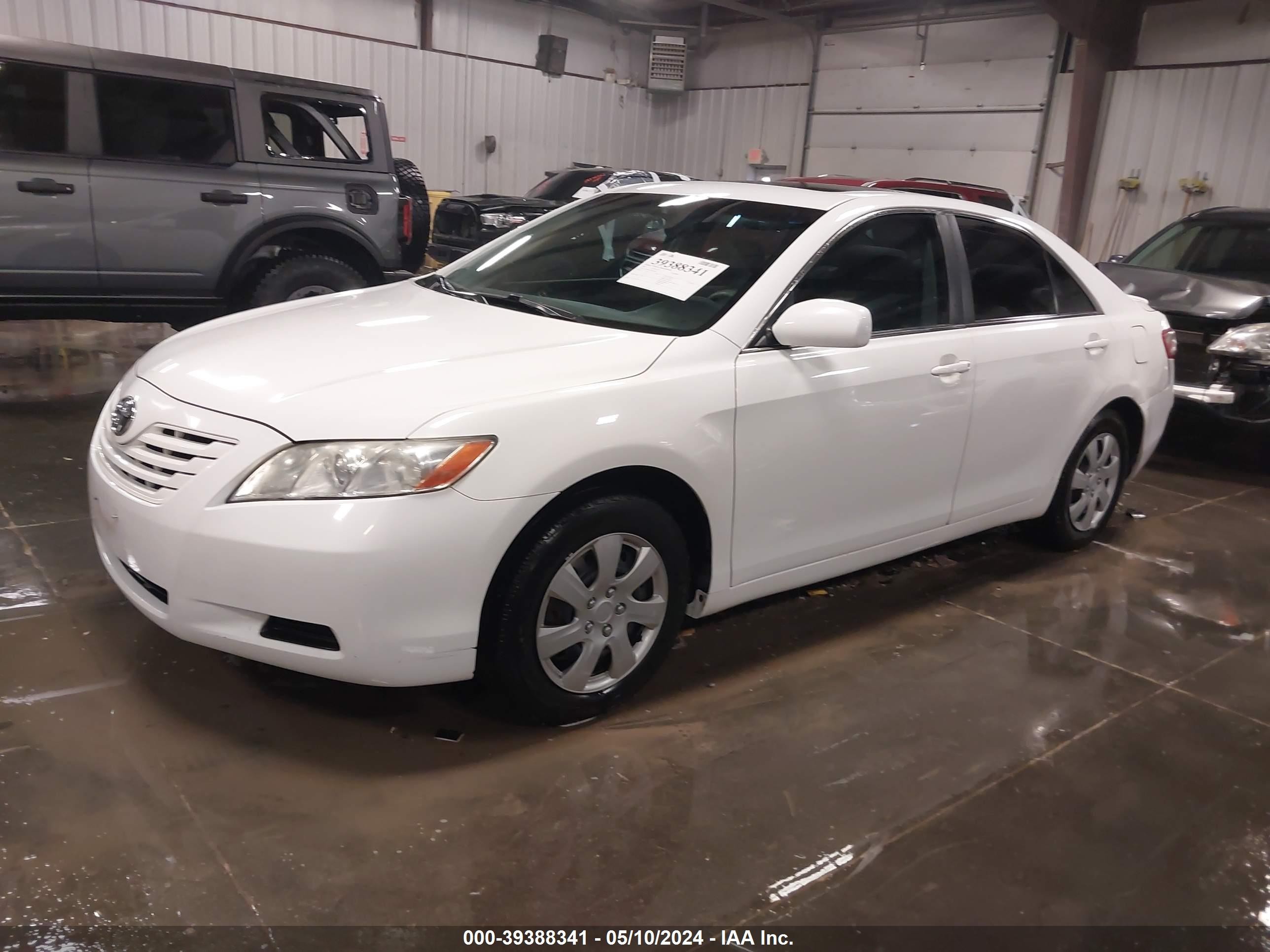 Photo 1 VIN: 4T1BE46K07U688171 - TOYOTA CAMRY 