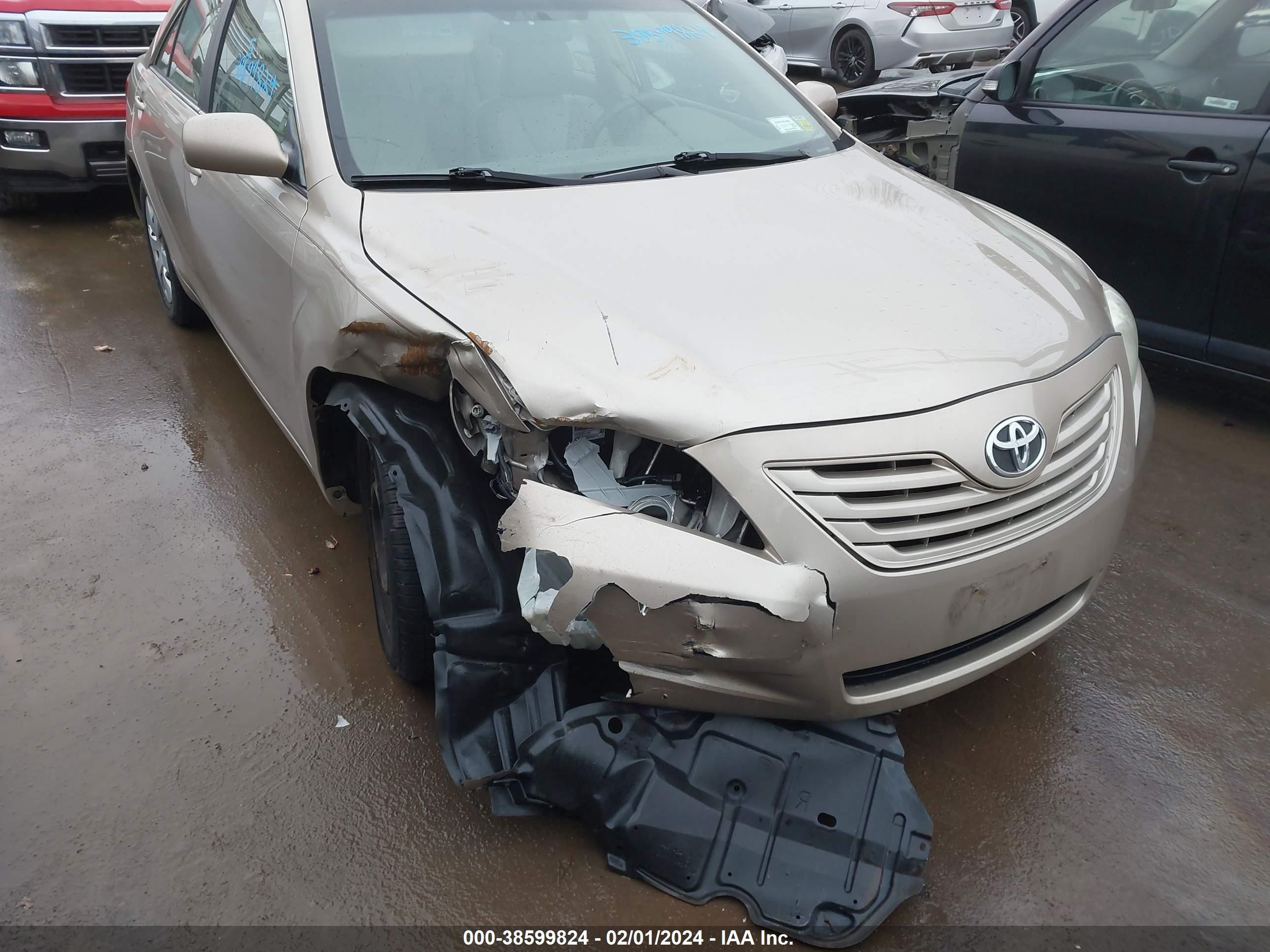 Photo 5 VIN: 4T1BE46K07U692947 - TOYOTA CAMRY 