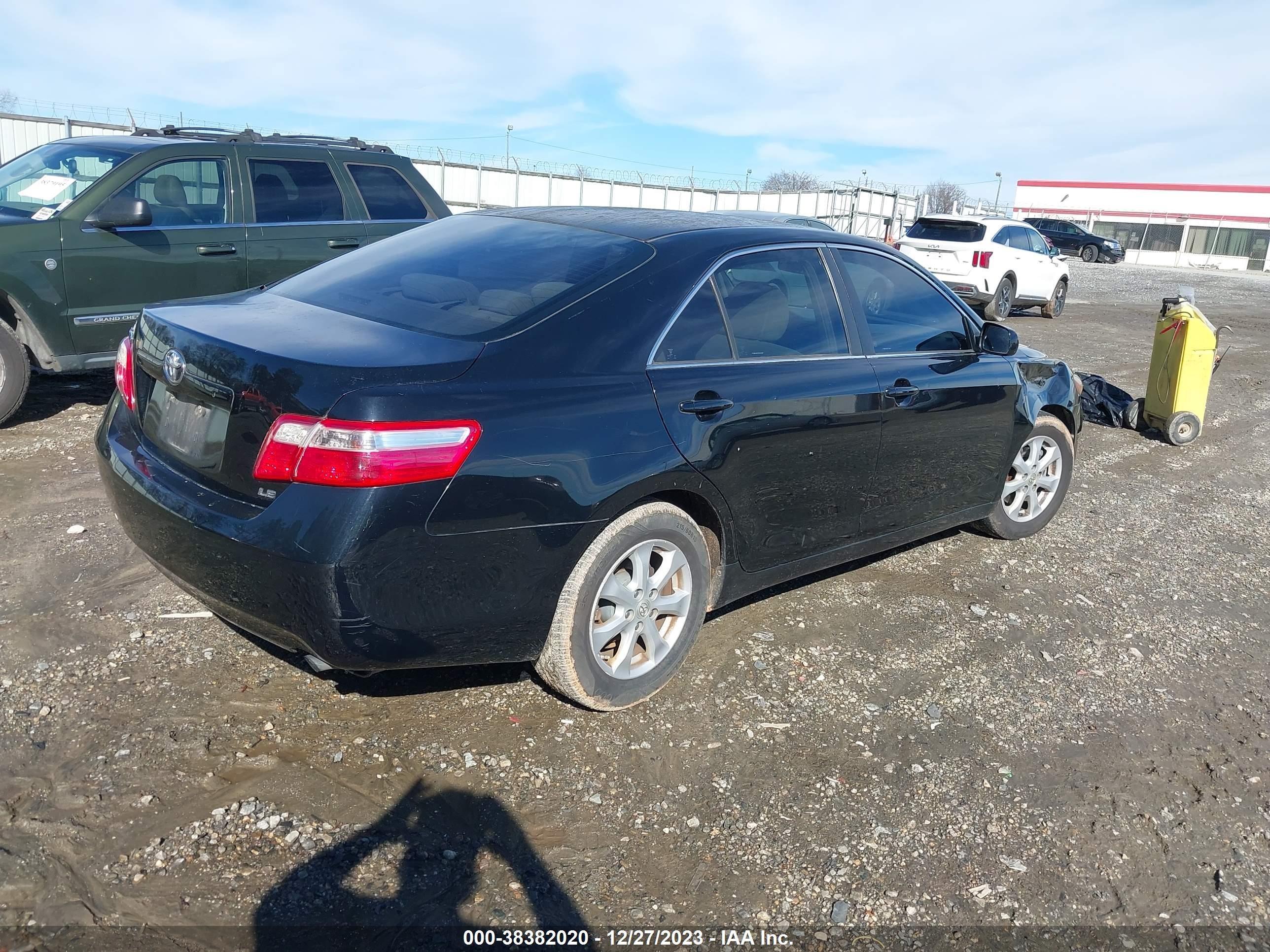 Photo 3 VIN: 4T1BE46K07U713697 - TOYOTA CAMRY 