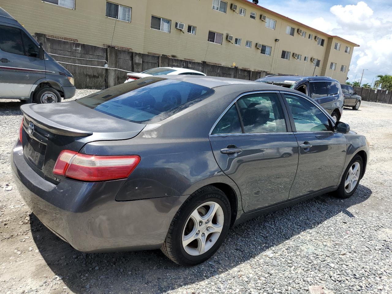 Photo 2 VIN: 4T1BE46K08U792418 - TOYOTA CAMRY 