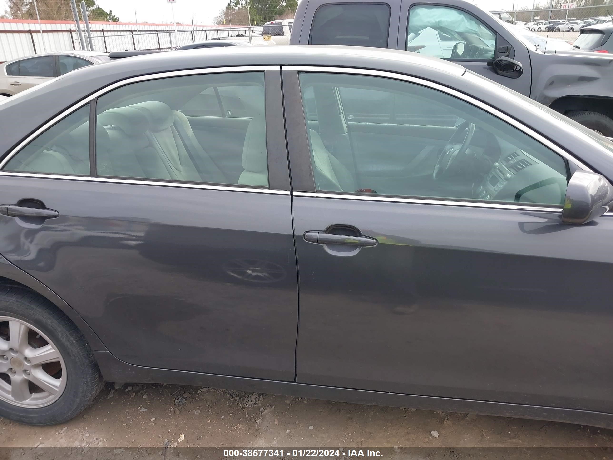 Photo 12 VIN: 4T1BE46K09U321502 - TOYOTA CAMRY 