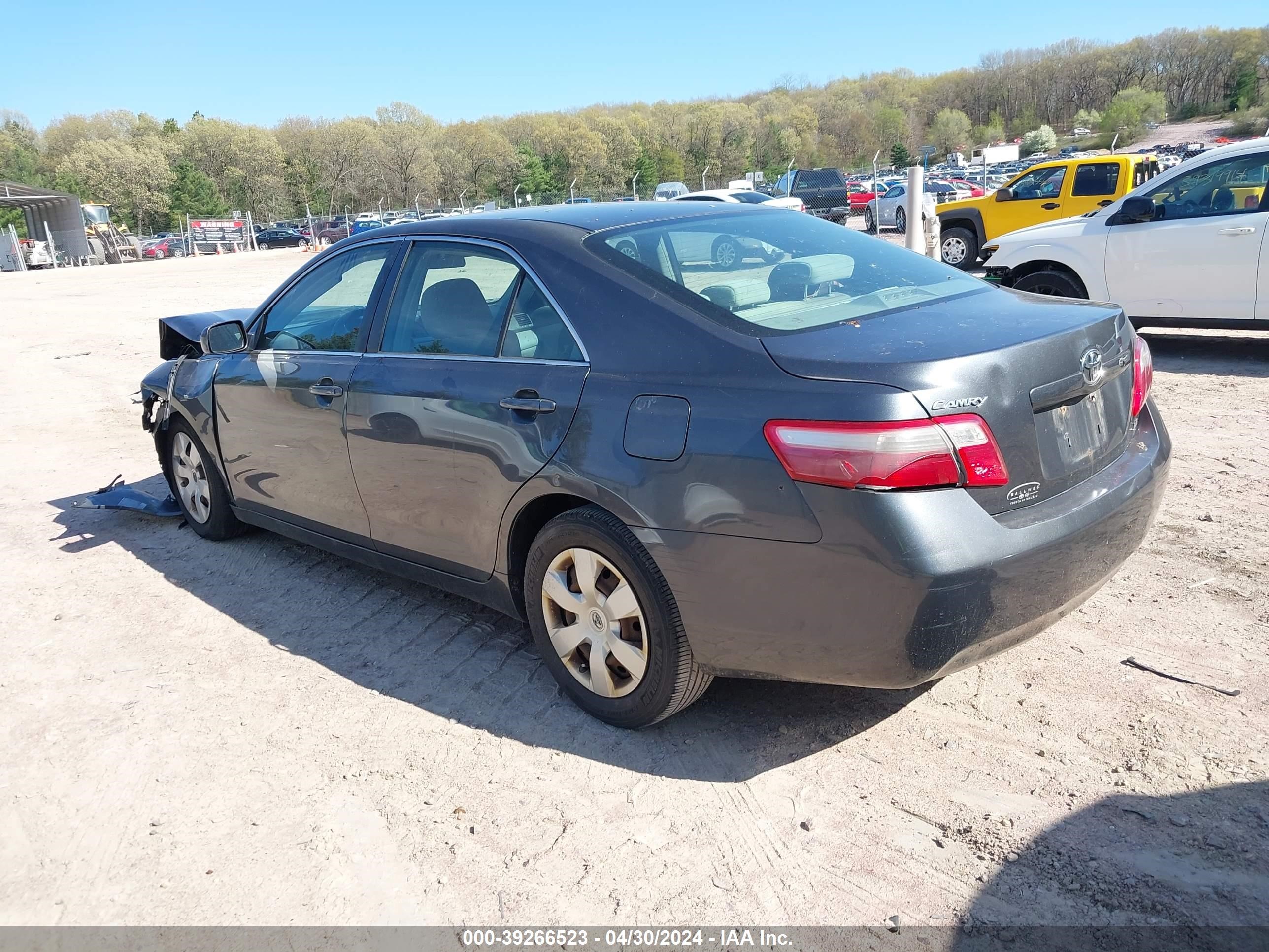 Photo 2 VIN: 4T1BE46K09U804634 - TOYOTA CAMRY 