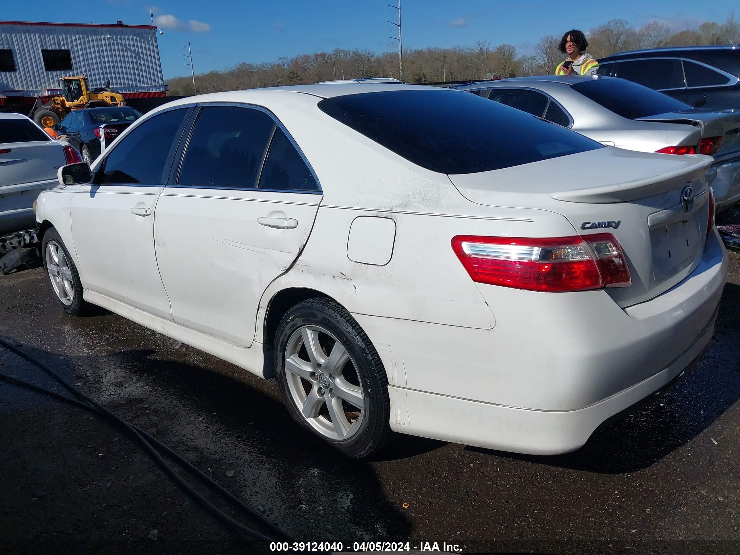 Photo 2 VIN: 4T1BE46K09U805332 - TOYOTA CAMRY 