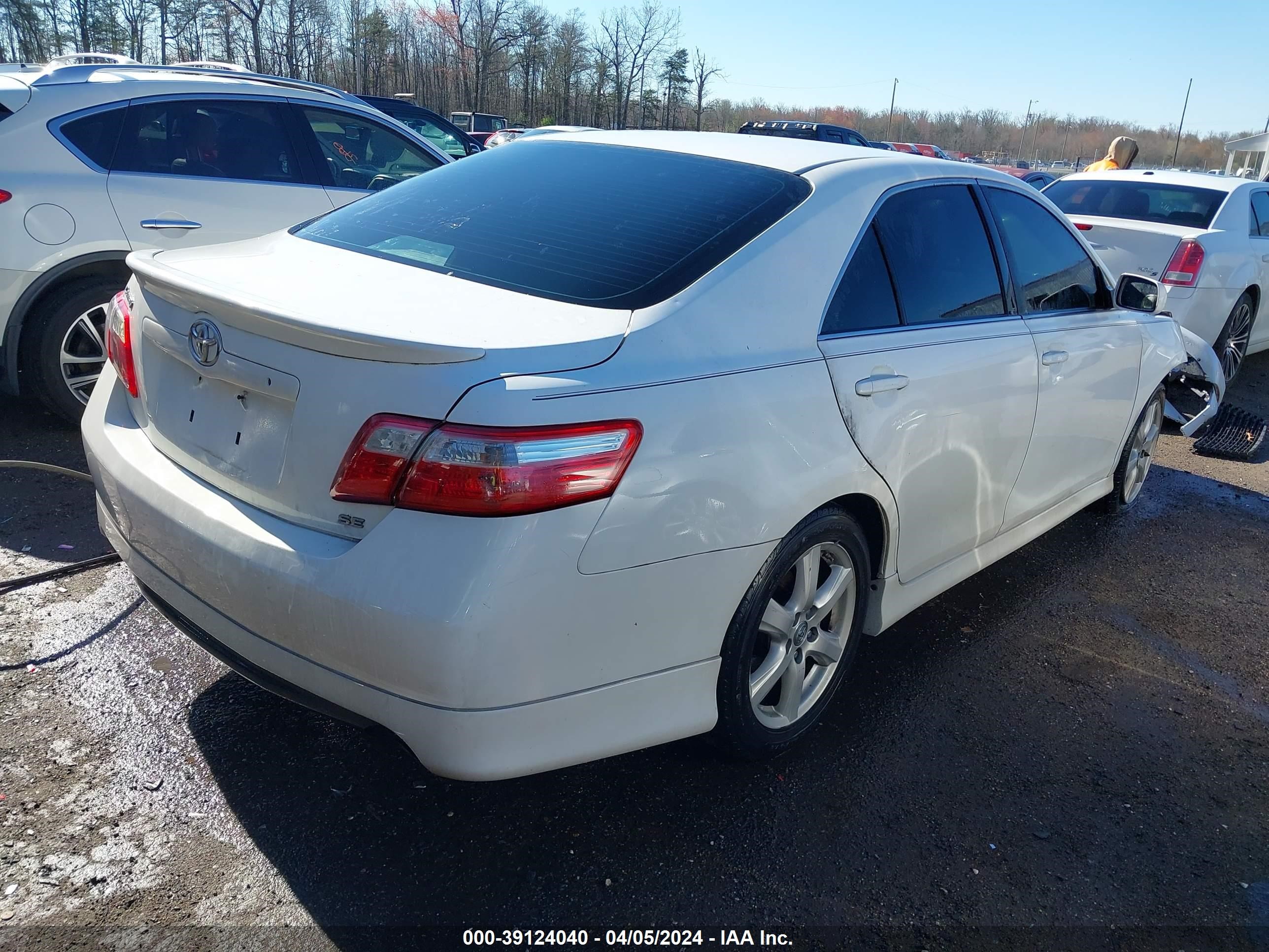 Photo 3 VIN: 4T1BE46K09U805332 - TOYOTA CAMRY 