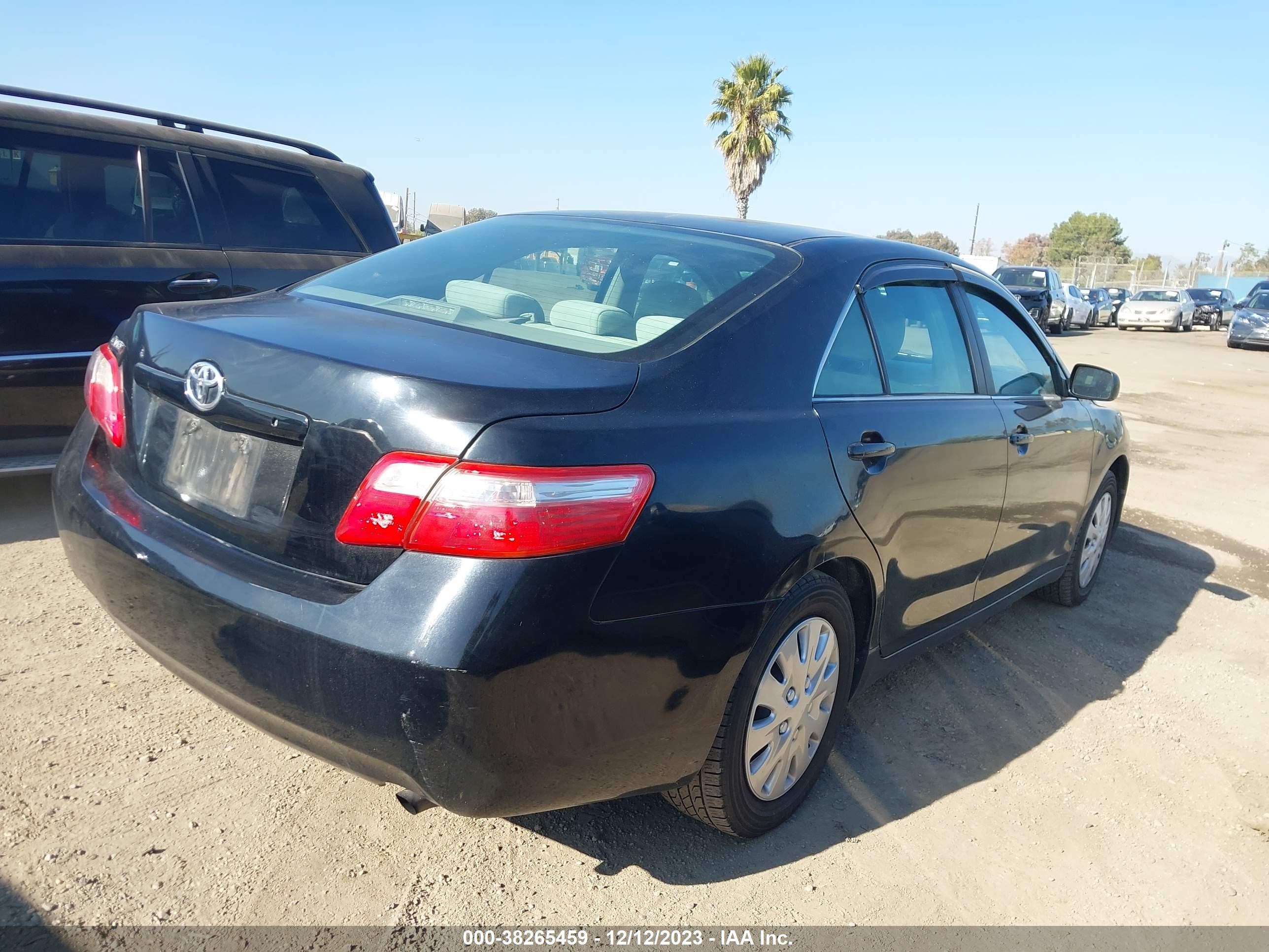 Photo 3 VIN: 4T1BE46K09U900473 - TOYOTA CAMRY 