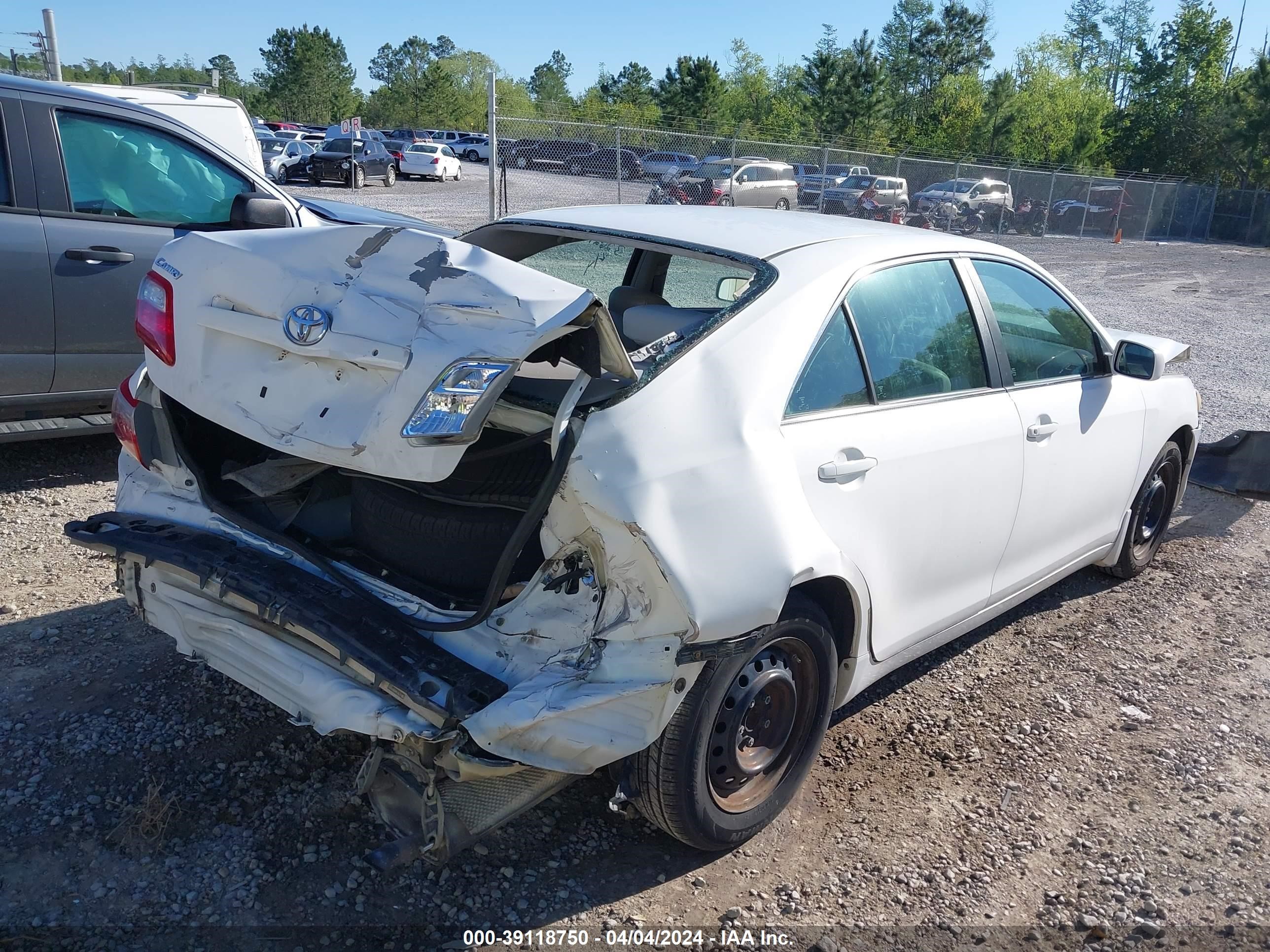 Photo 3 VIN: 4T1BE46K09U918892 - TOYOTA CAMRY 