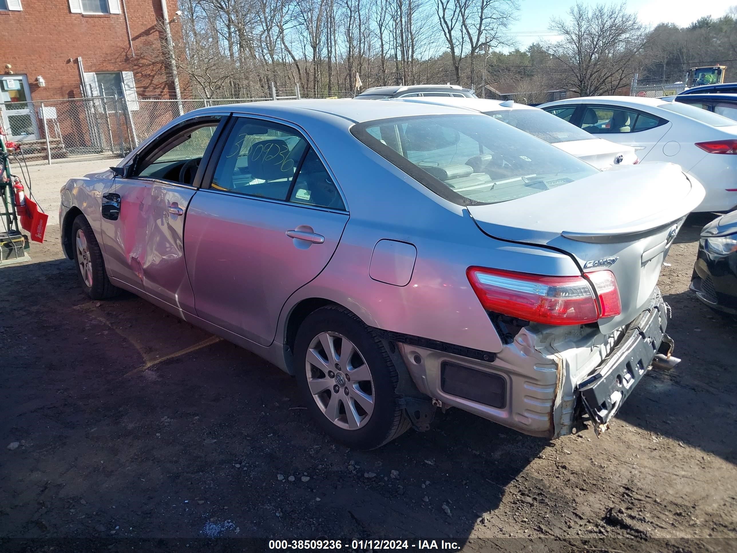 Photo 2 VIN: 4T1BE46K17U002459 - TOYOTA CAMRY 