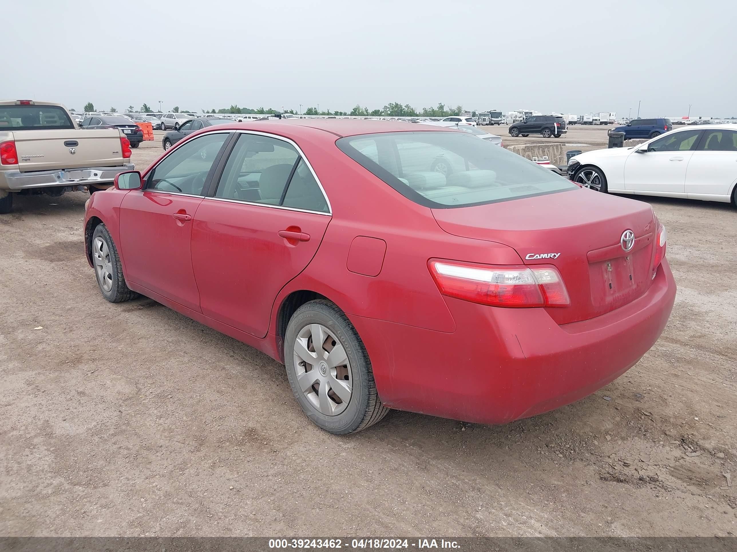 Photo 2 VIN: 4T1BE46K17U068350 - TOYOTA CAMRY 