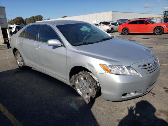 Photo 3 VIN: 4T1BE46K17U140695 - TOYOTA CAMRY 