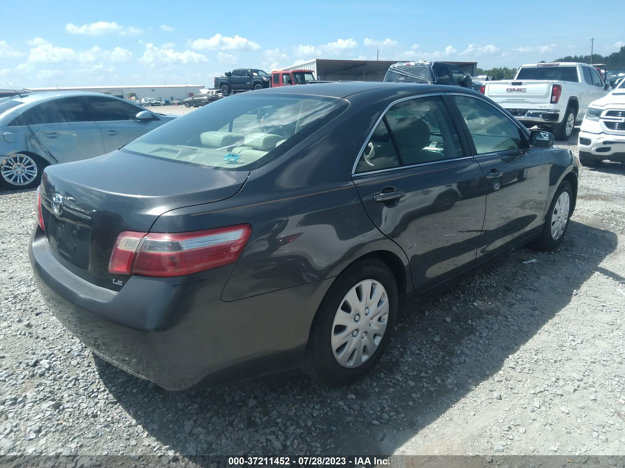 Photo 3 VIN: 4T1BE46K17U521771 - TOYOTA CAMRY 