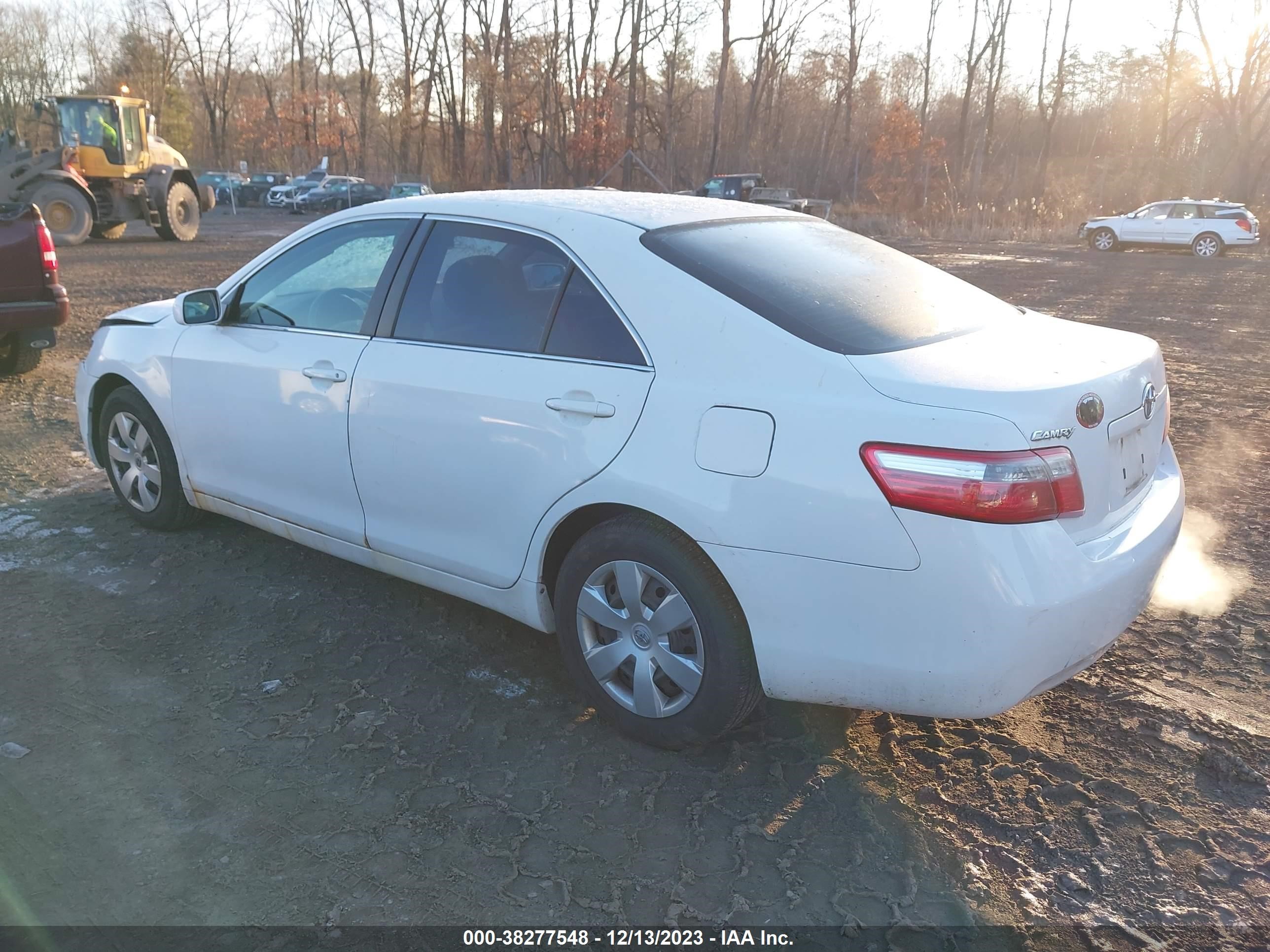 Photo 2 VIN: 4T1BE46K17U546802 - TOYOTA CAMRY 