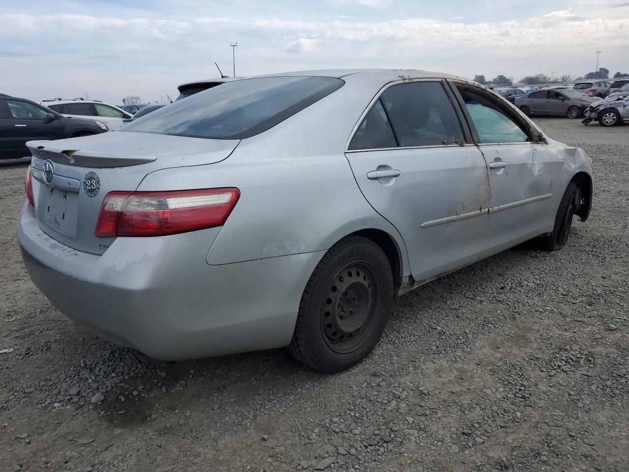 Photo 2 VIN: 4T1BE46K17U663716 - TOYOTA CAMRY 