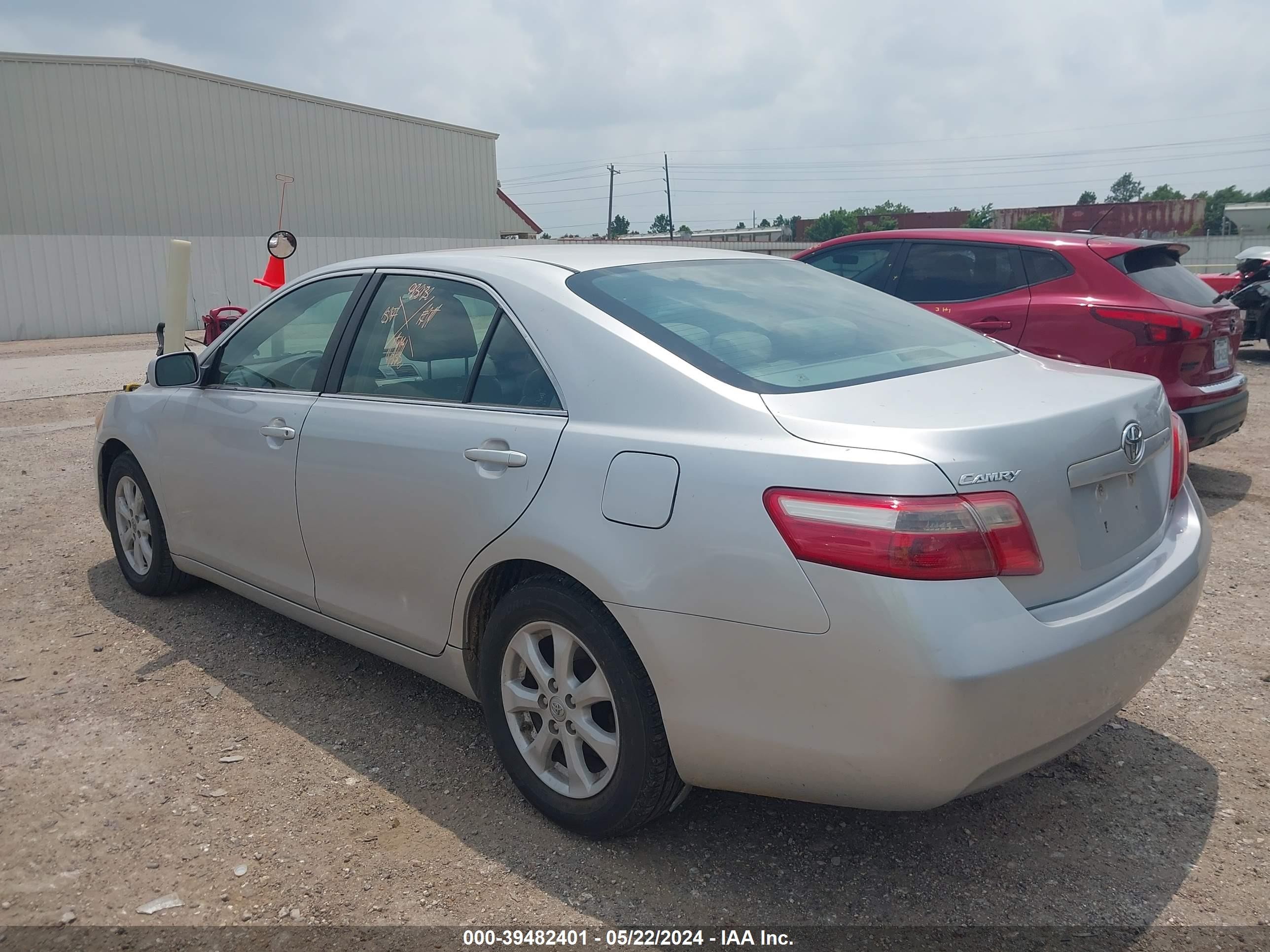 Photo 2 VIN: 4T1BE46K18U197920 - TOYOTA CAMRY 