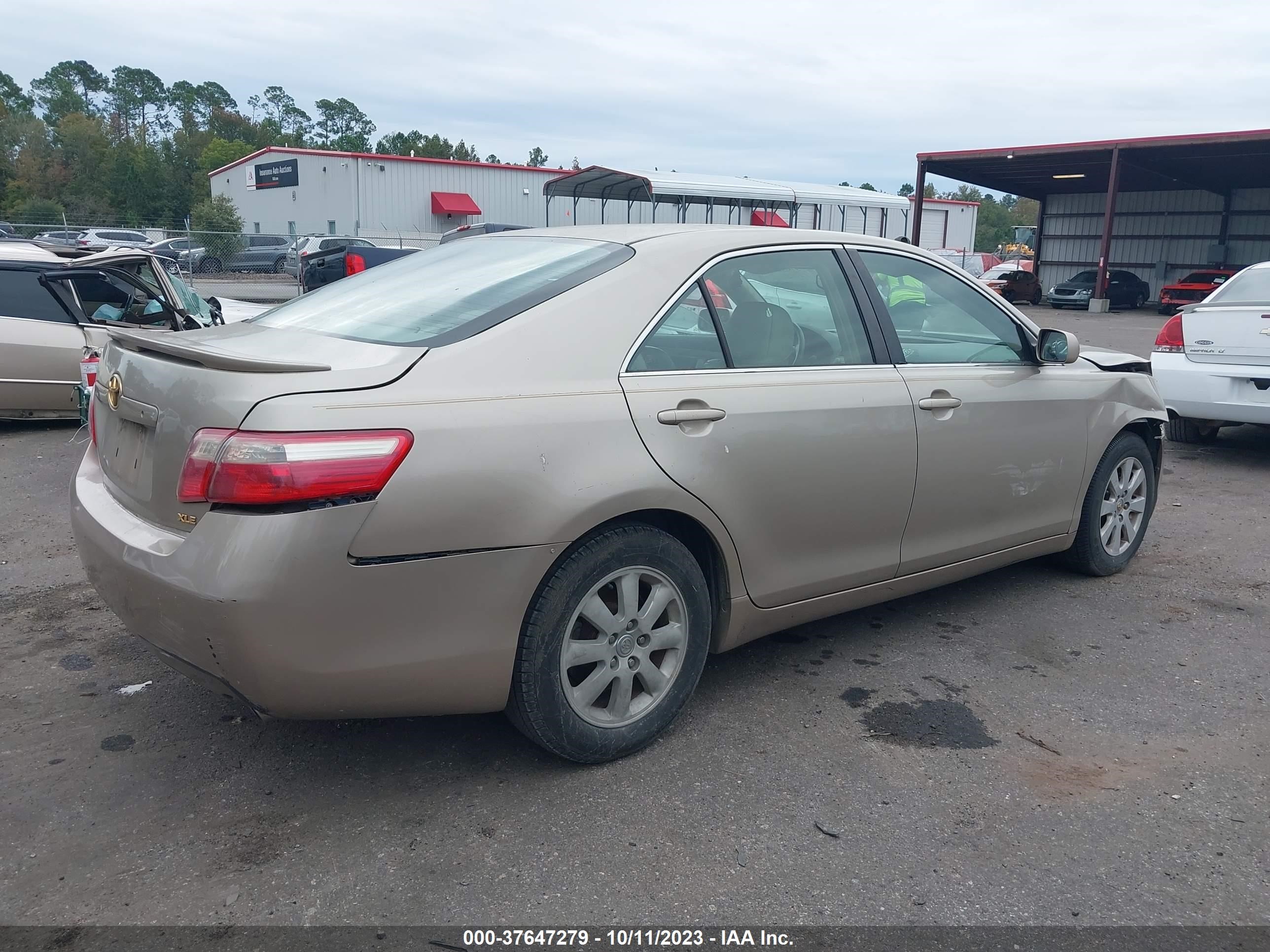 Photo 3 VIN: 4T1BE46K18U788815 - TOYOTA CAMRY 