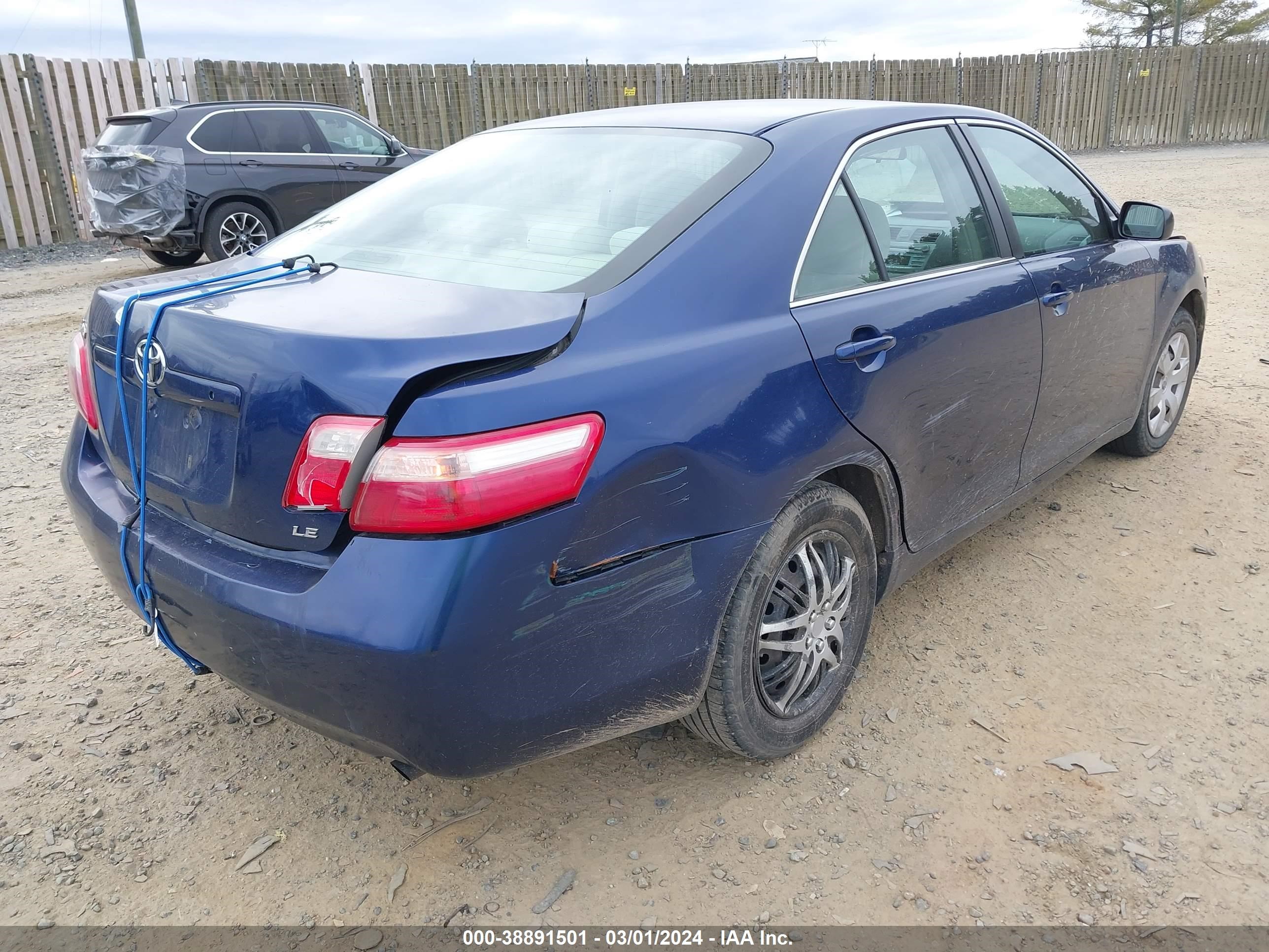 Photo 3 VIN: 4T1BE46K19U305857 - TOYOTA CAMRY 