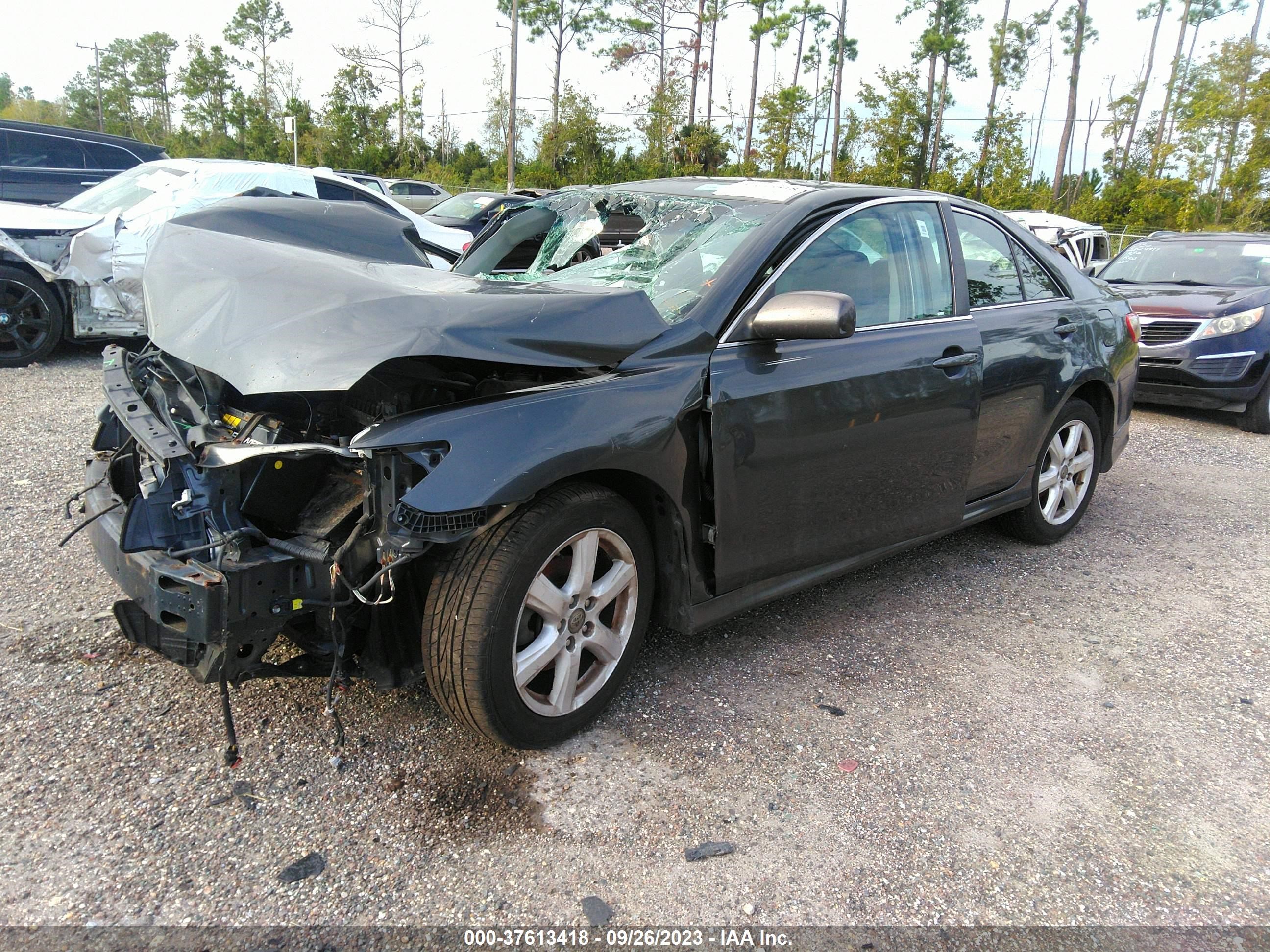 Photo 1 VIN: 4T1BE46K19U411385 - TOYOTA CAMRY 