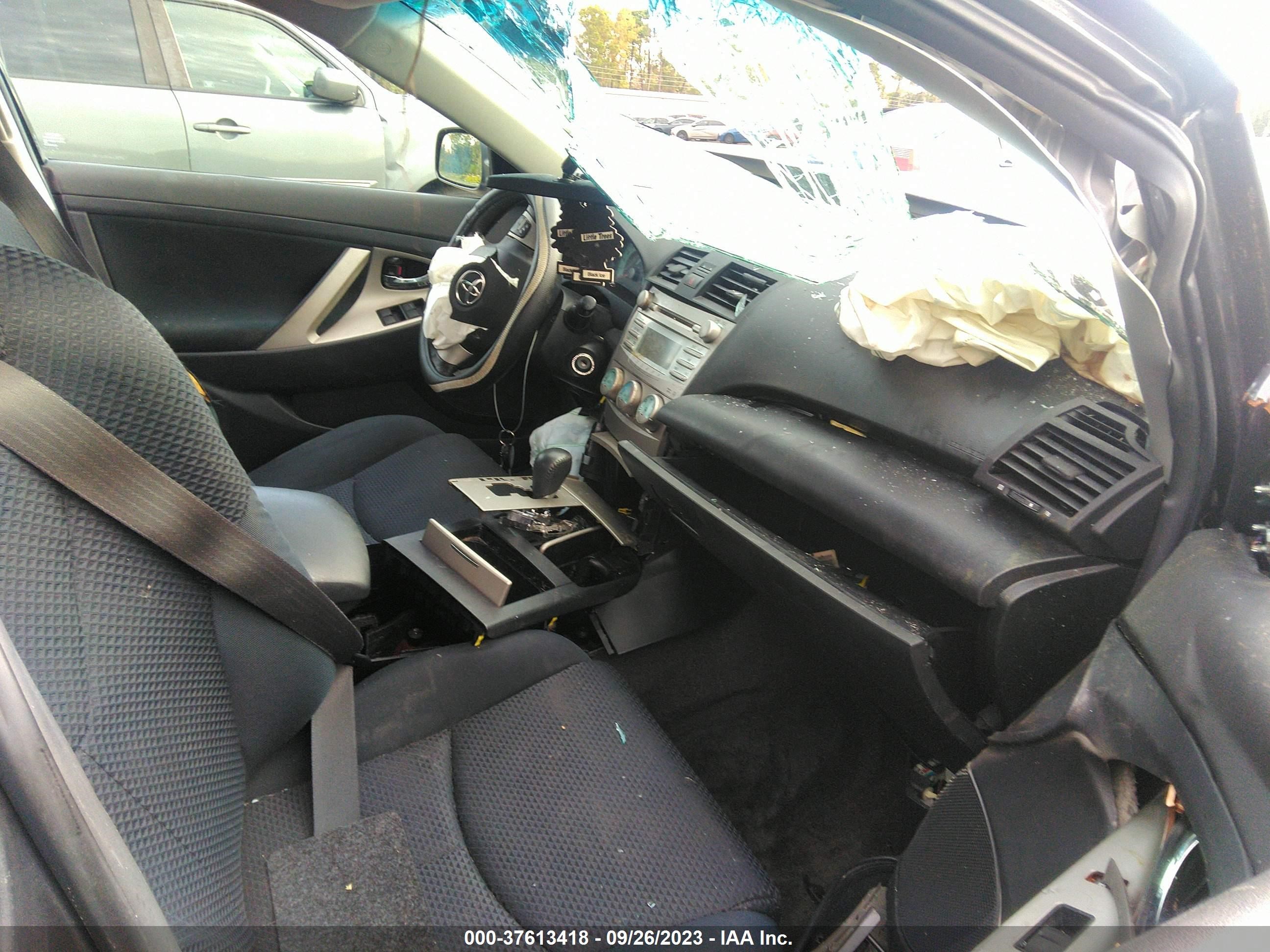 Photo 4 VIN: 4T1BE46K19U411385 - TOYOTA CAMRY 