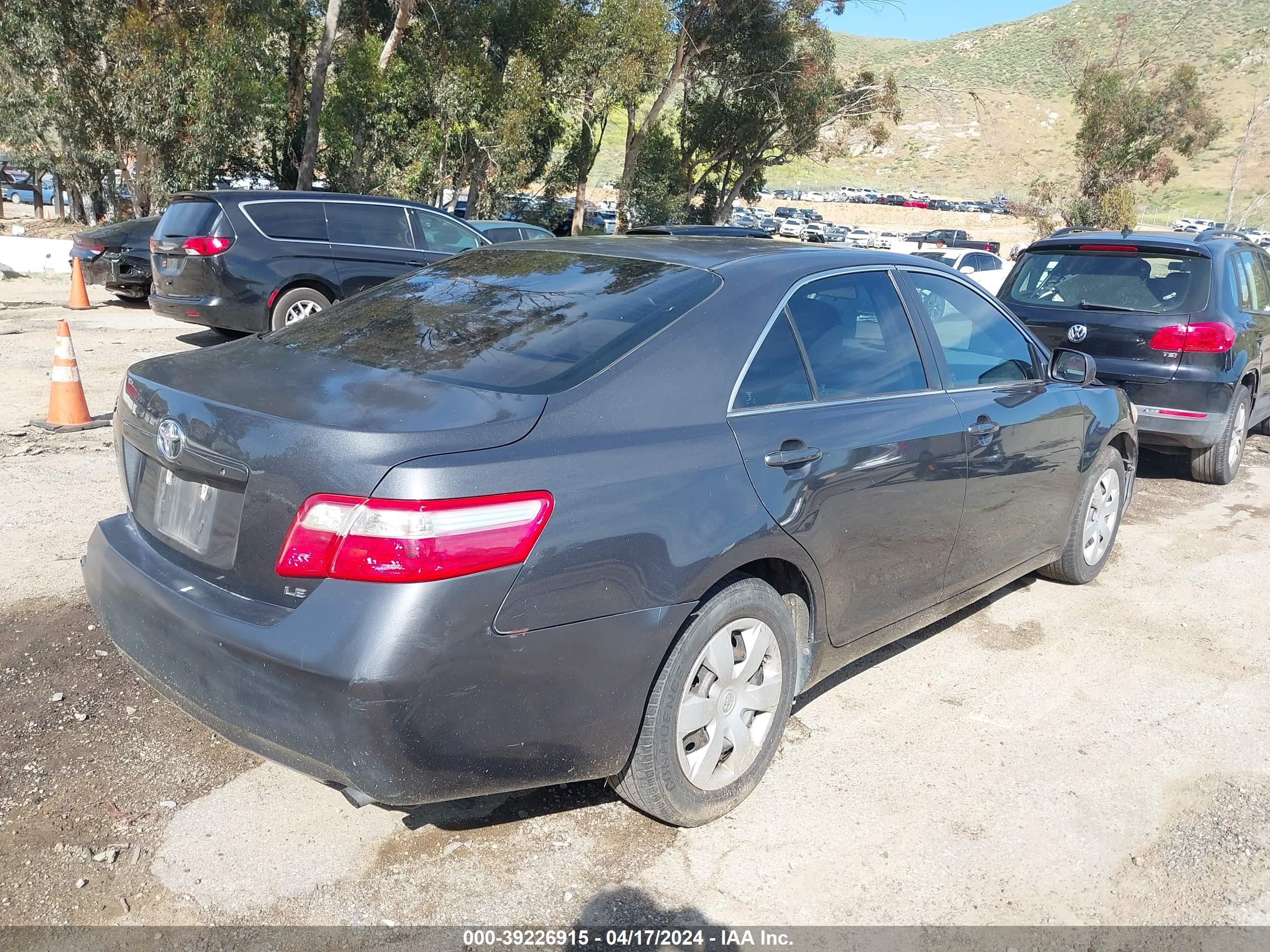 Photo 3 VIN: 4T1BE46K19U414092 - TOYOTA CAMRY 