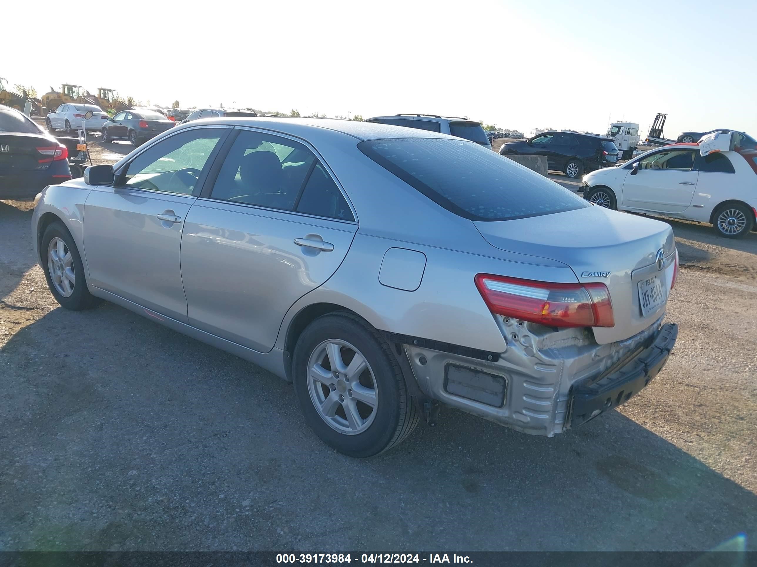 Photo 2 VIN: 4T1BE46K19U849825 - TOYOTA CAMRY 