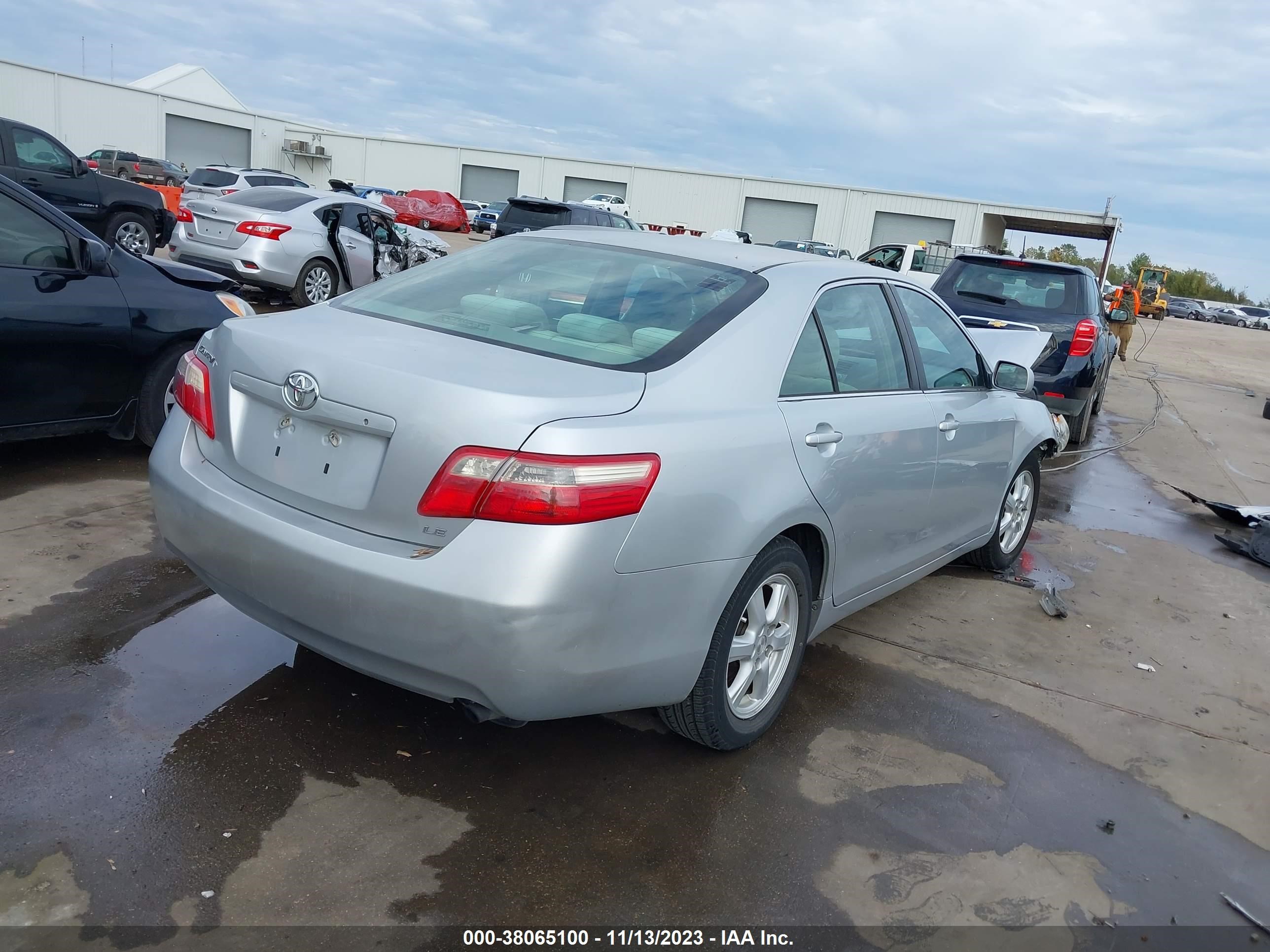 Photo 3 VIN: 4T1BE46K27U159613 - TOYOTA CAMRY 