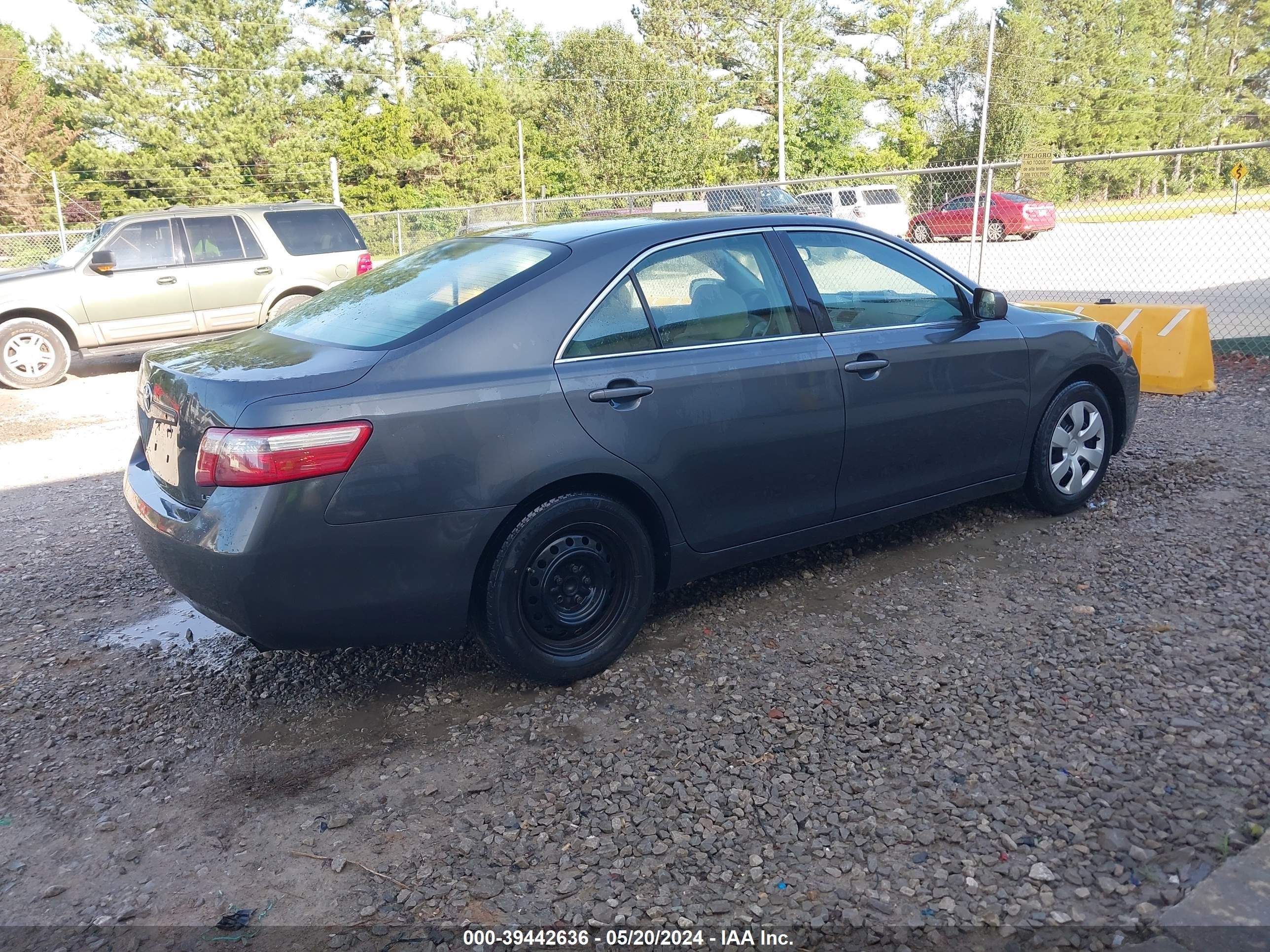 Photo 3 VIN: 4T1BE46K27U510066 - TOYOTA CAMRY 