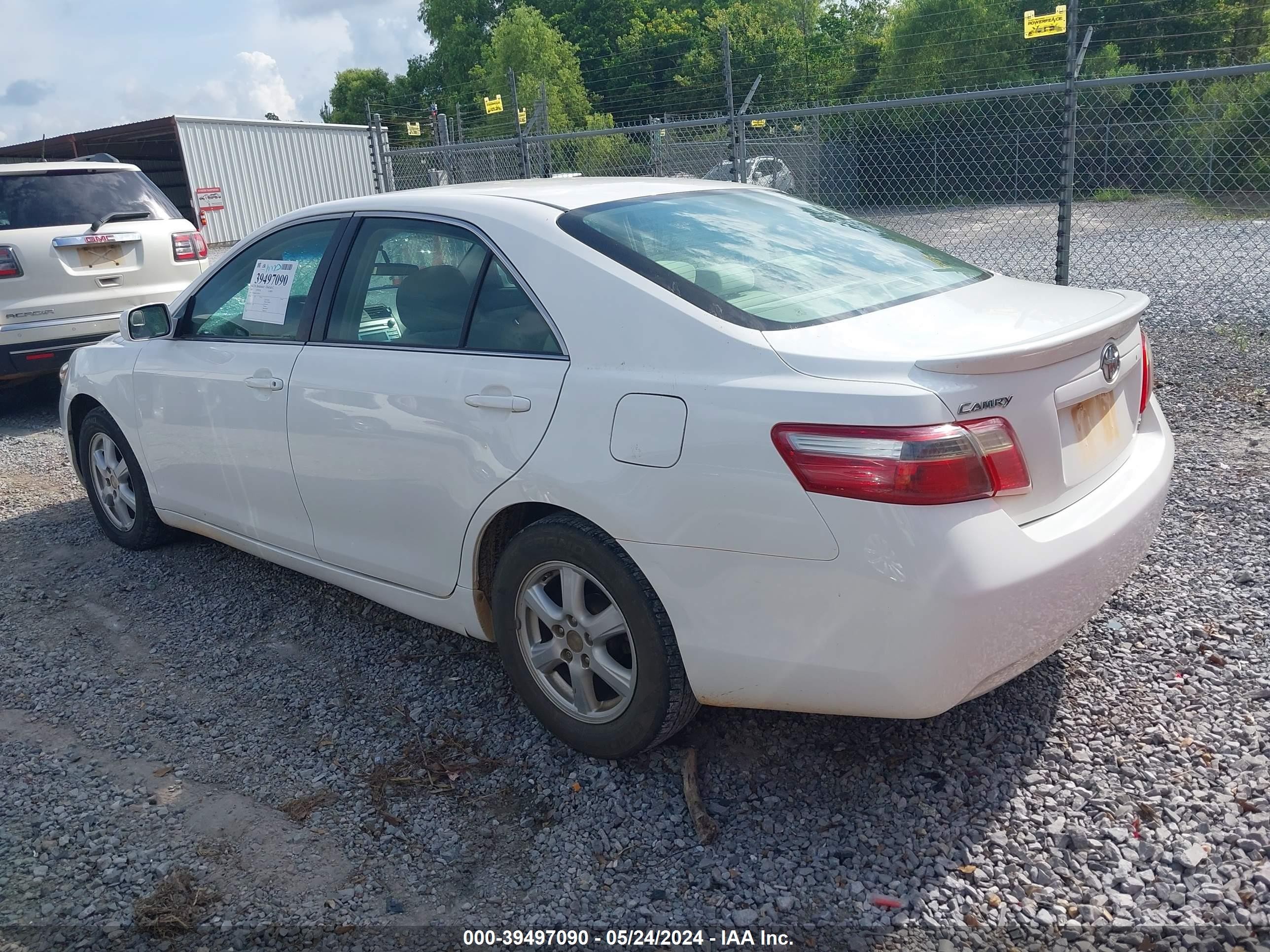 Photo 2 VIN: 4T1BE46K27U567870 - TOYOTA CAMRY 