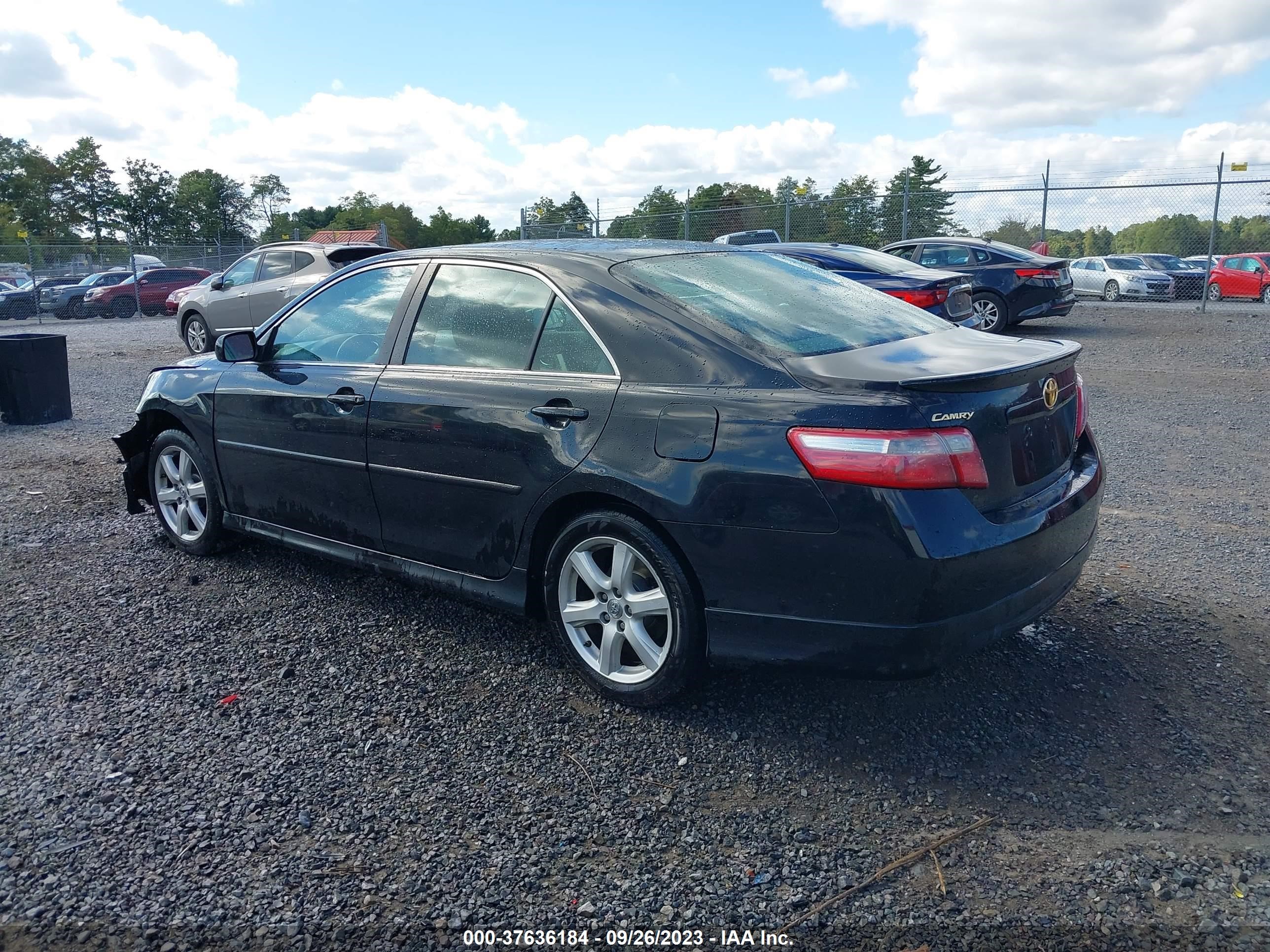 Photo 2 VIN: 4T1BE46K27U612435 - TOYOTA CAMRY 