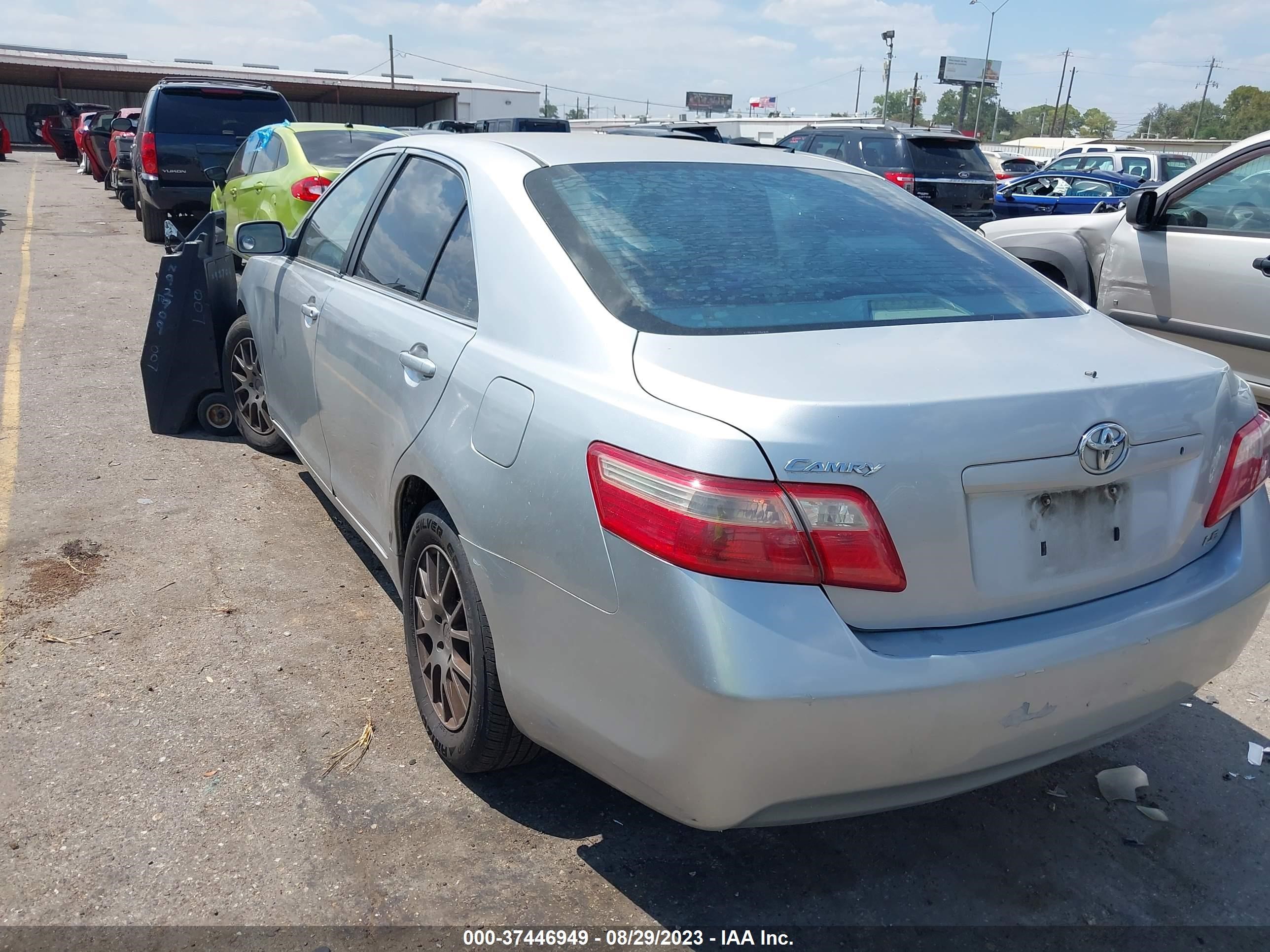 Photo 2 VIN: 4T1BE46K27U661618 - TOYOTA CAMRY 