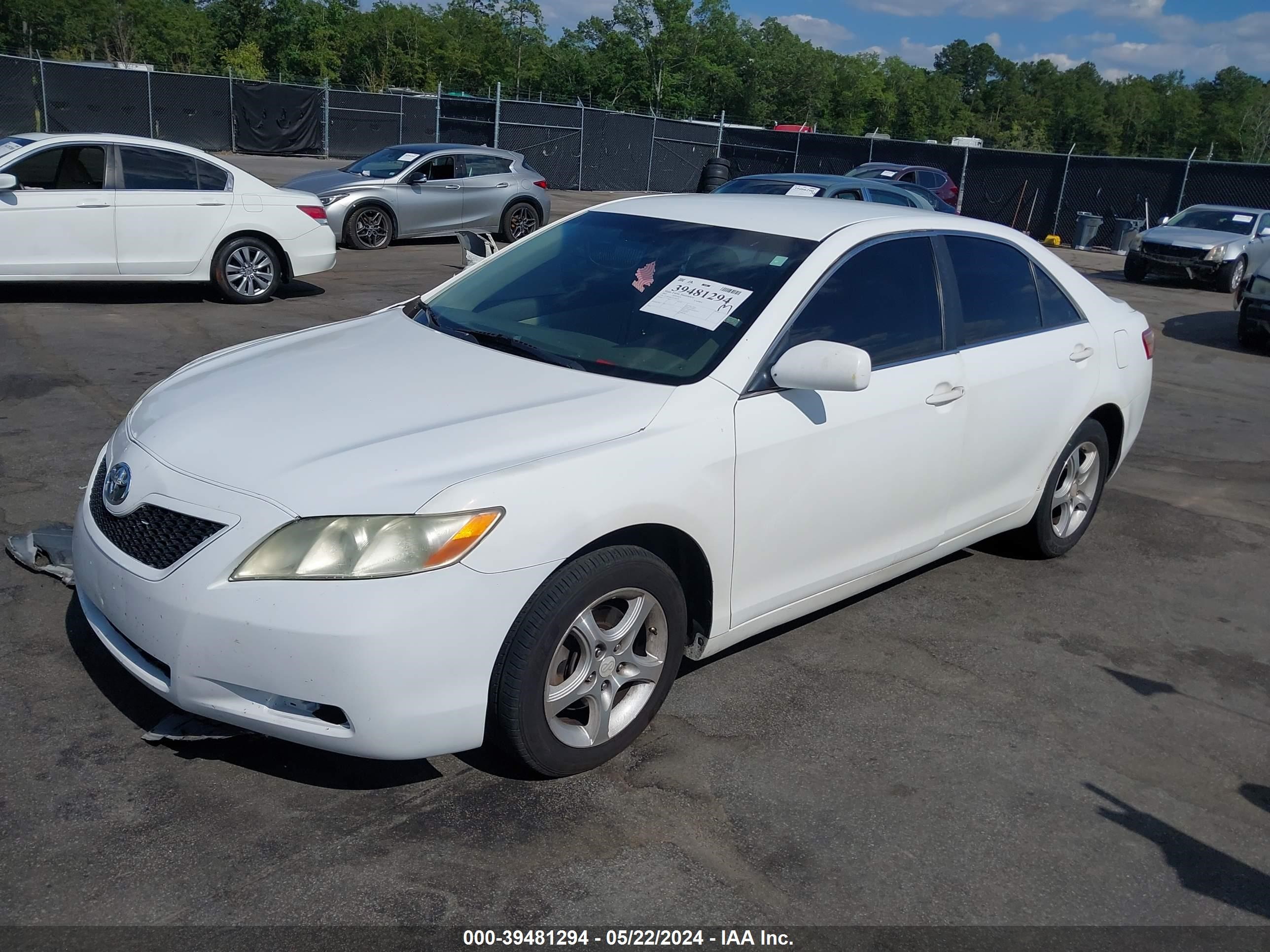 Photo 1 VIN: 4T1BE46K27U700319 - TOYOTA CAMRY 