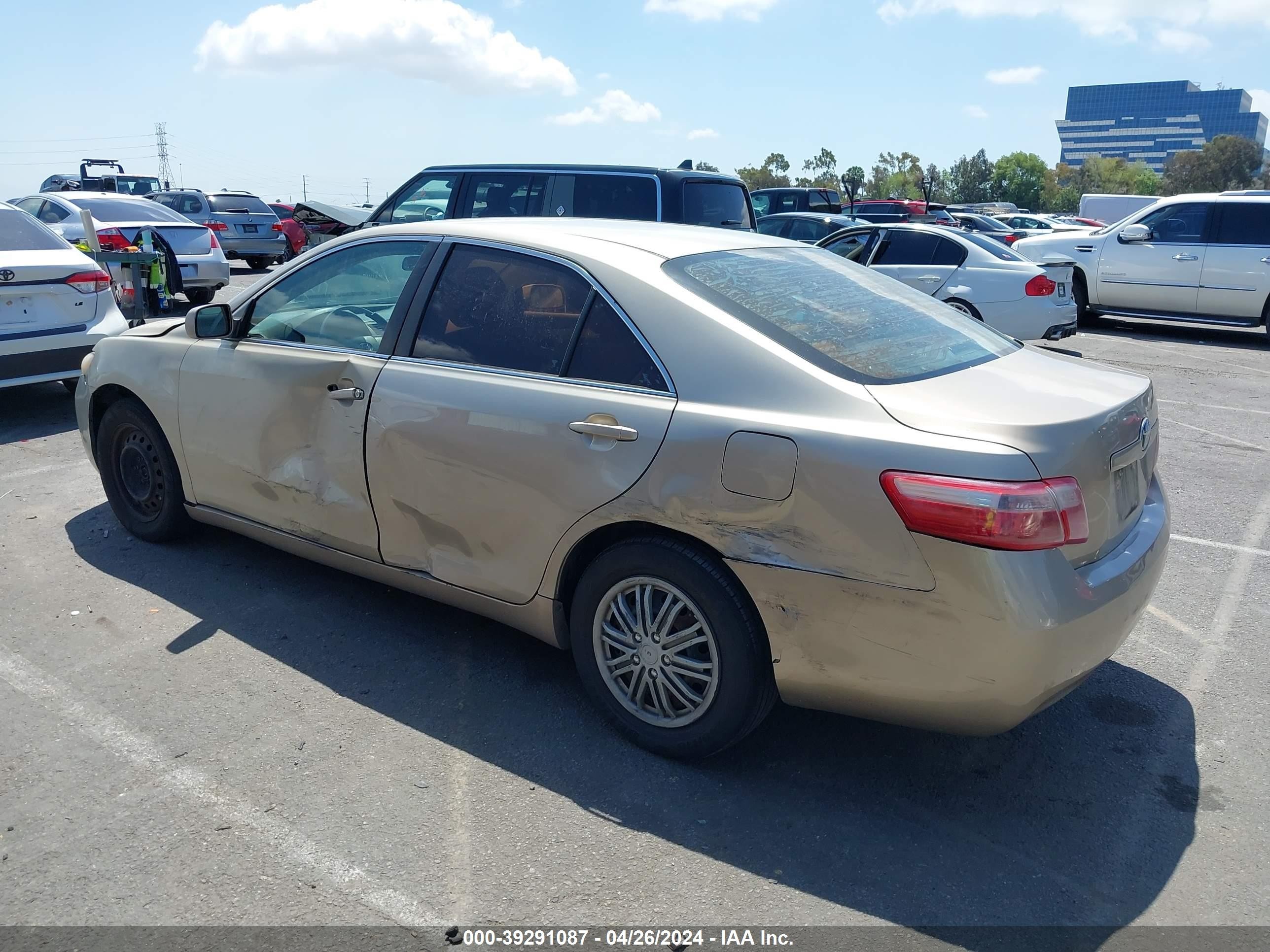 Photo 2 VIN: 4T1BE46K27U716309 - TOYOTA CAMRY 