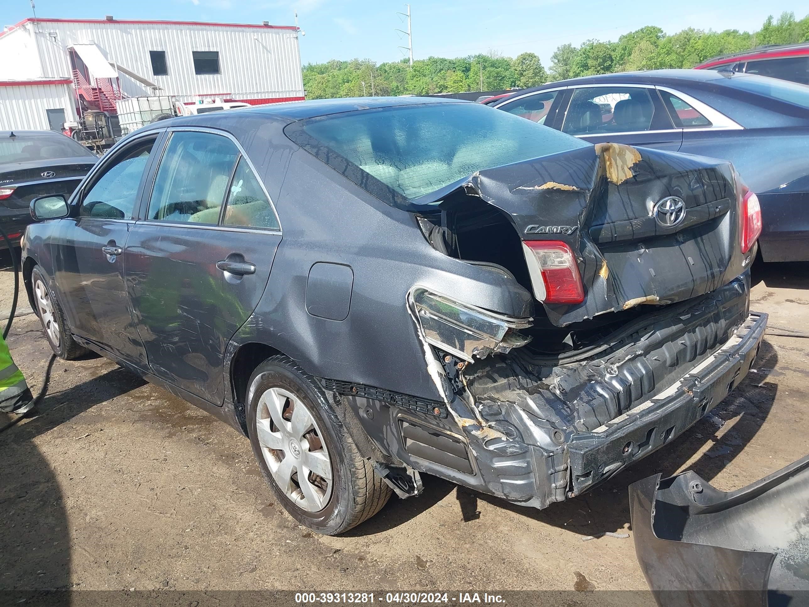 Photo 2 VIN: 4T1BE46K28U198980 - TOYOTA CAMRY 